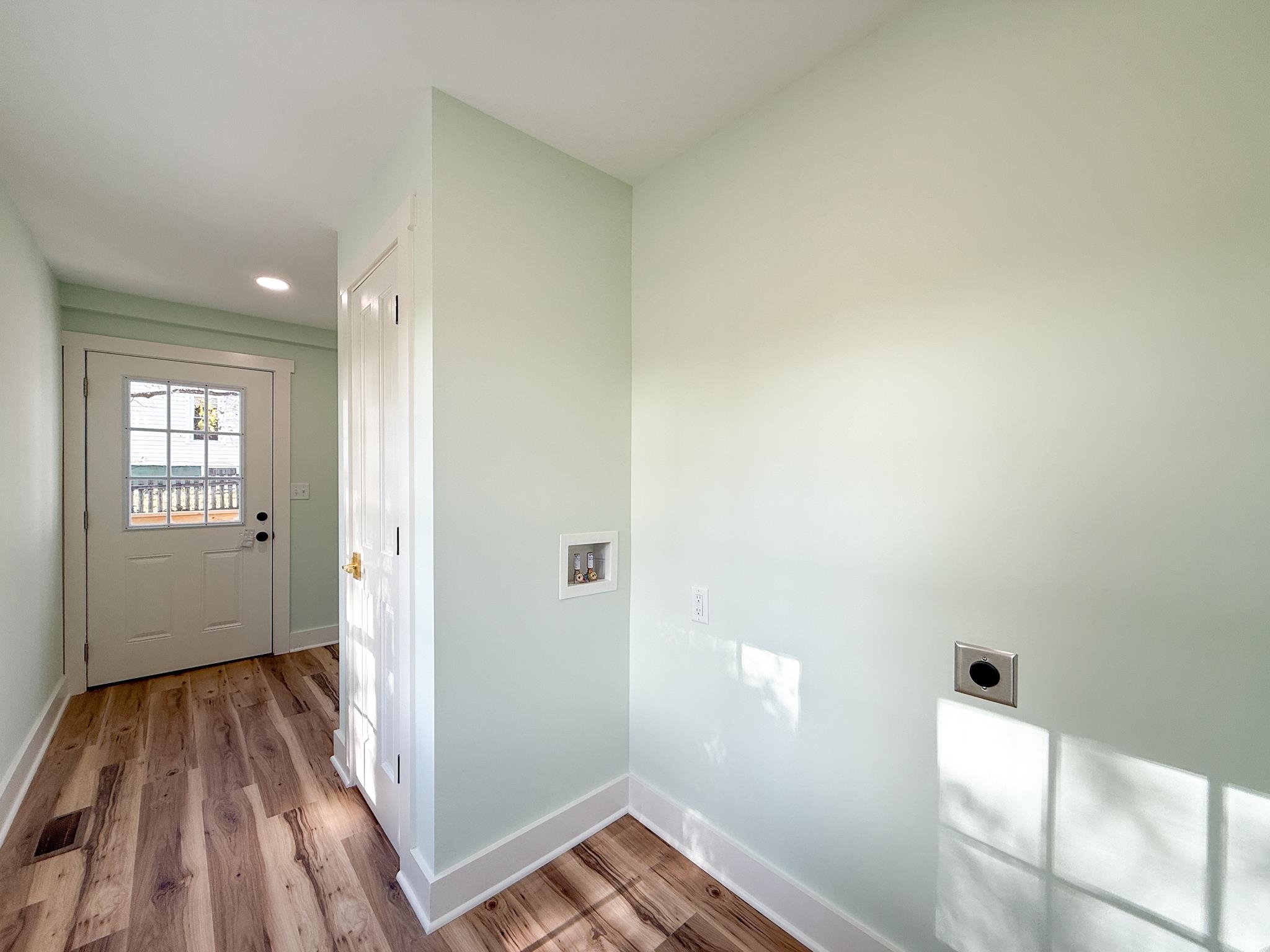 1202 W BEVERLEY ST, STAUNTON, Virginia 24401, 3 Bedrooms Bedrooms, ,2 BathroomsBathrooms,Residential,1202 W BEVERLEY ST,677156 MLS # 677156