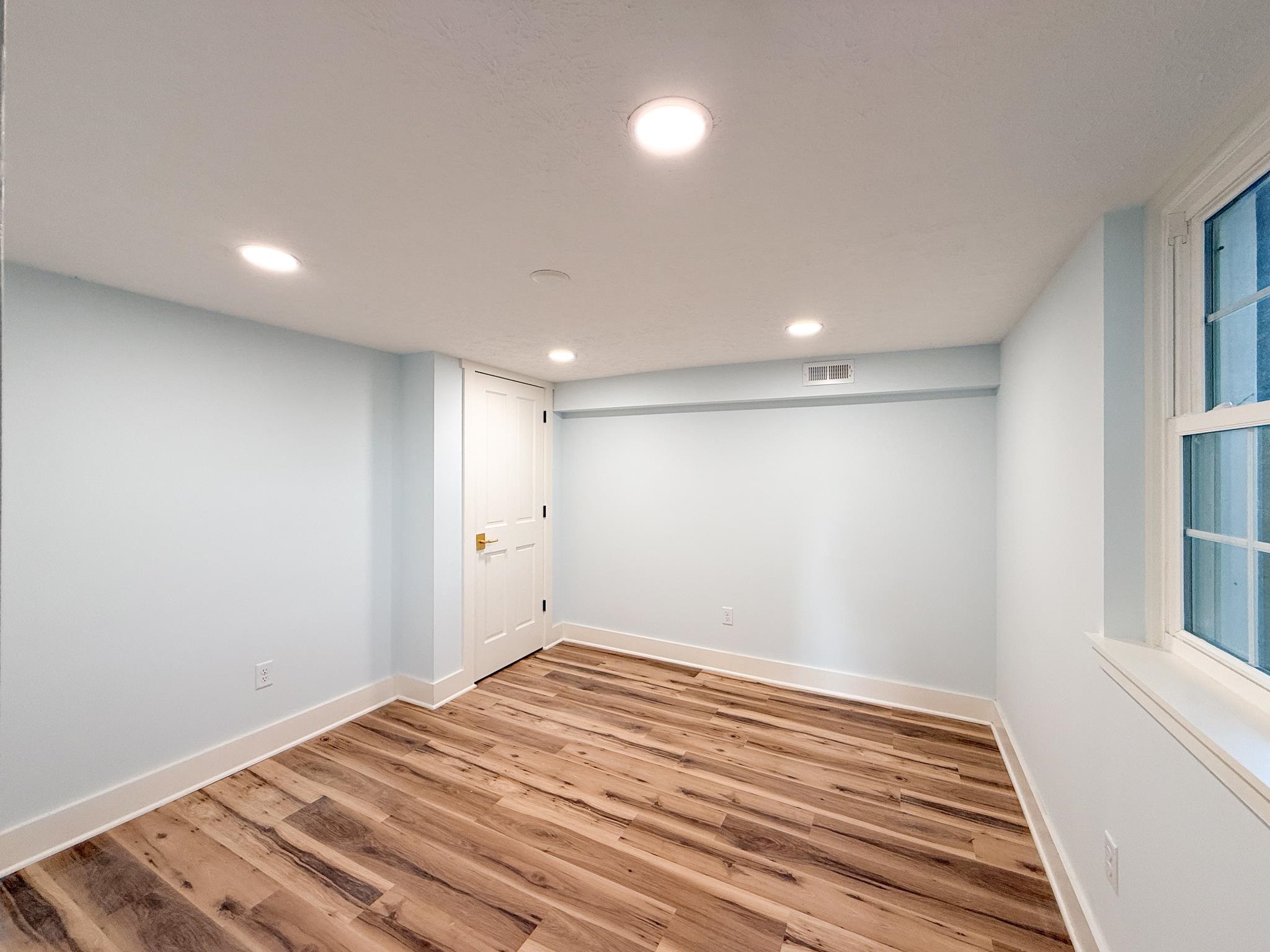 1202 W BEVERLEY ST, STAUNTON, Virginia 24401, 3 Bedrooms Bedrooms, ,2 BathroomsBathrooms,Residential,1202 W BEVERLEY ST,677156 MLS # 677156