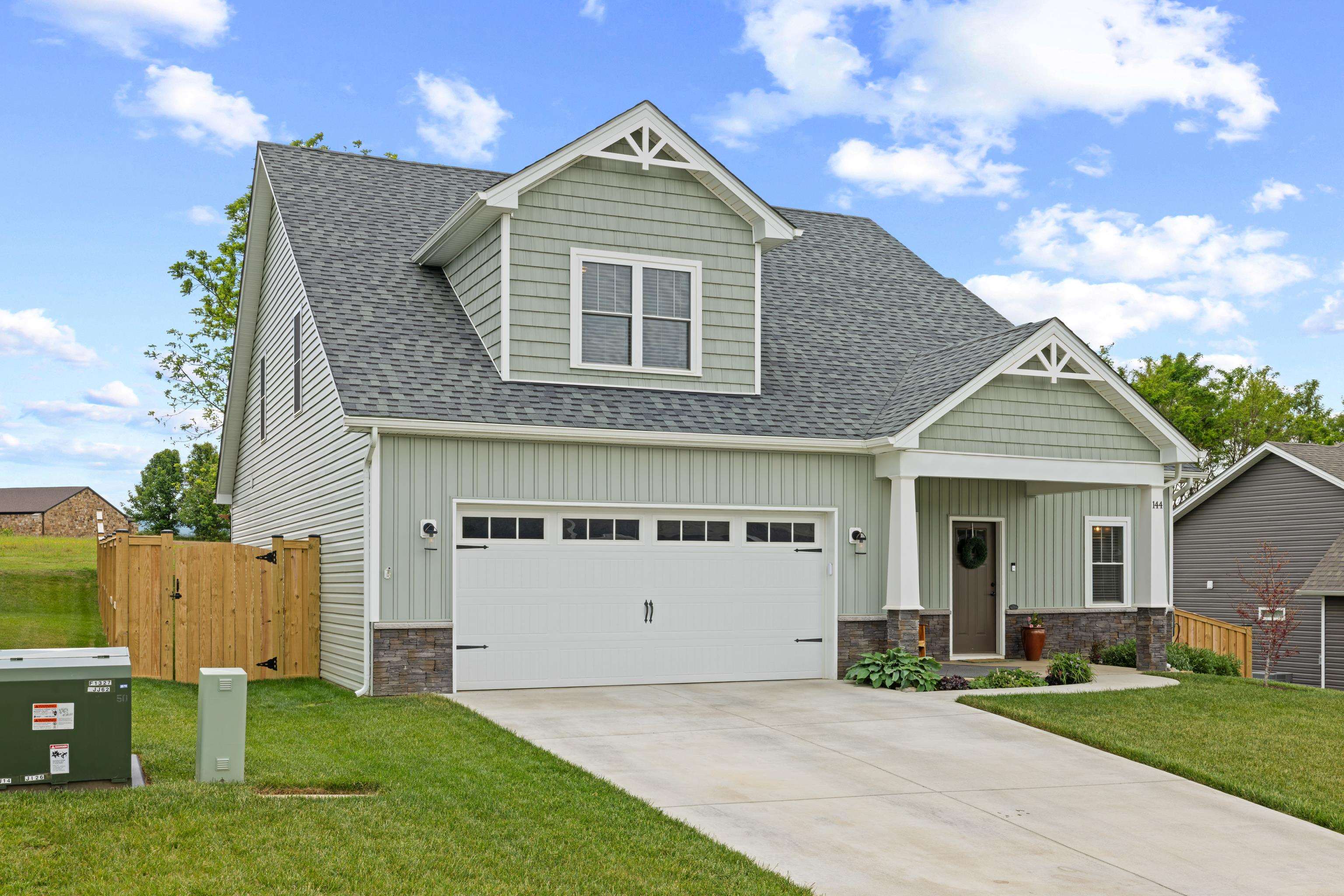 144 LANGLEY DR, WAYNESBORO, Virginia 22980, 3 Bedrooms Bedrooms, ,2 BathroomsBathrooms,Residential,144 LANGLEY DR,677157 MLS # 677157