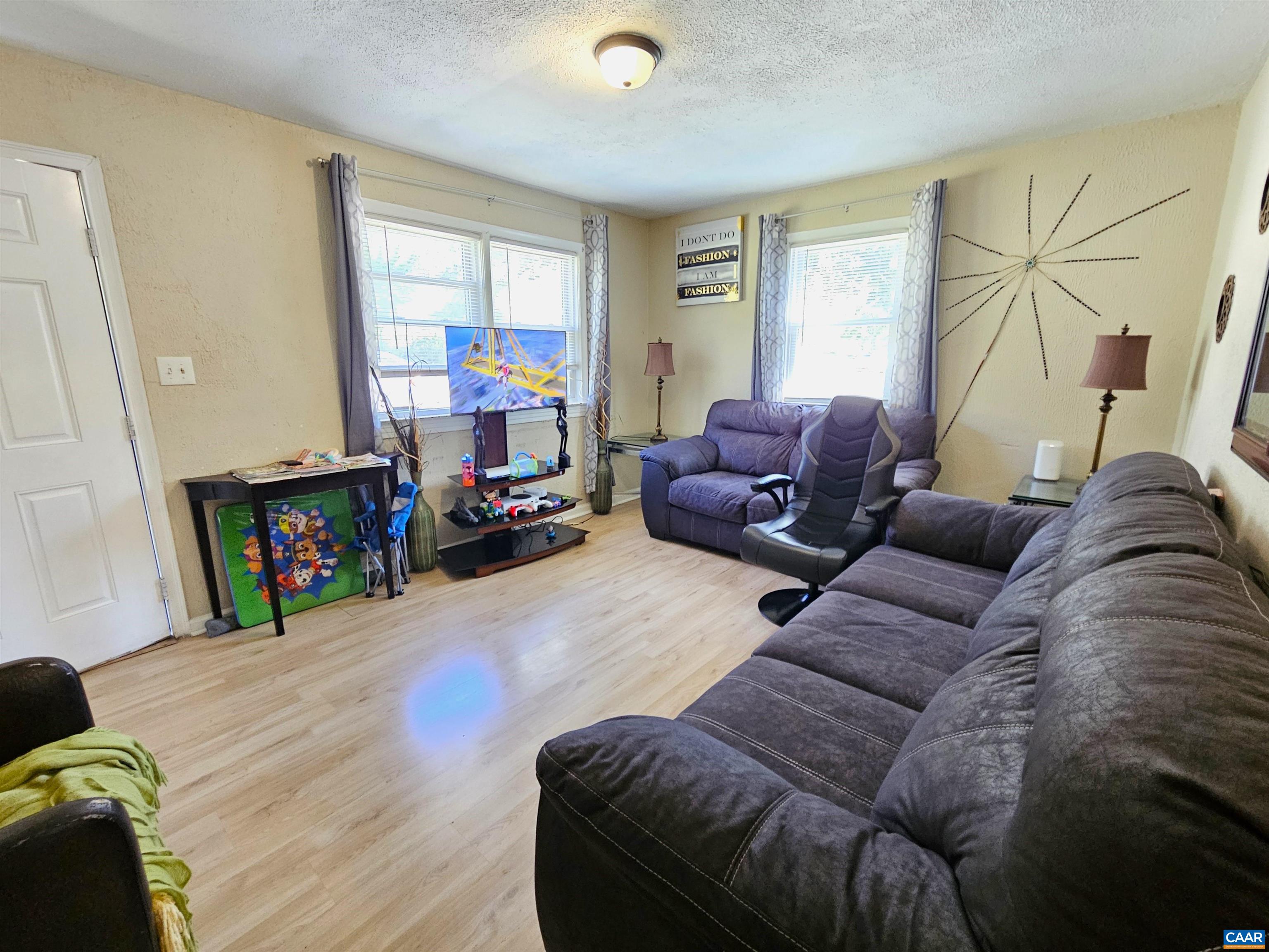 23084 N JAMES MADISON HWY, DILLWYN, Virginia 23936, 3 Bedrooms Bedrooms, ,1 BathroomBathrooms,Residential,23084 N JAMES MADISON HWY,677162 MLS # 677162