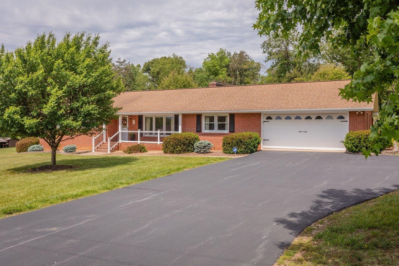 255 VERBENA RD, SHENANDOAH, Virginia 22849, 3 Bedrooms Bedrooms, ,3 BathroomsBathrooms,Residential,255 VERBENA RD,677164 MLS # 677164