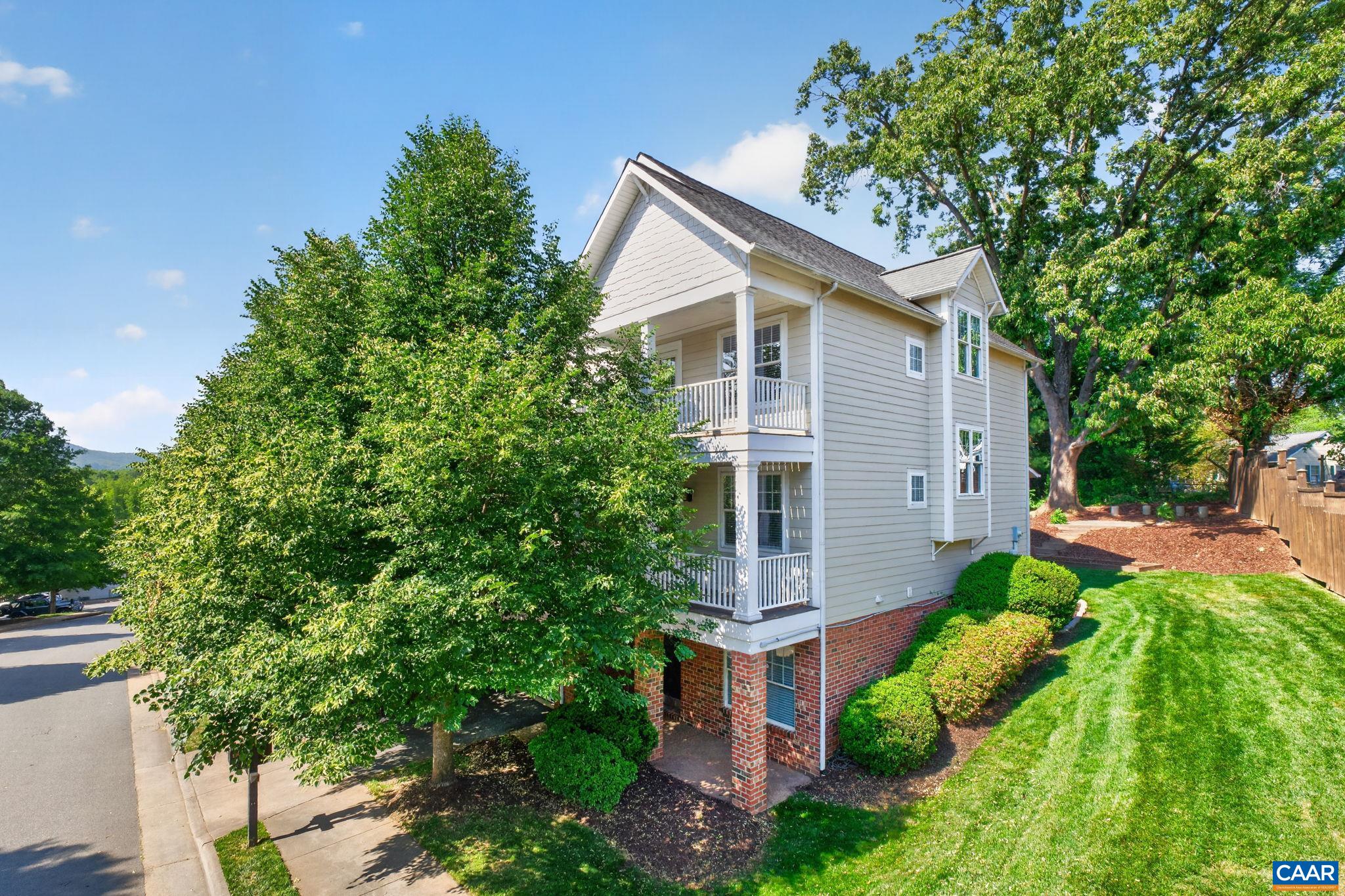 217 BROOKWOOD DR, CHARLOTTESVILLE, Virginia 22902, 4 Bedrooms Bedrooms, ,3 BathroomsBathrooms,Residential,217 BROOKWOOD DR,677165 MLS # 677165