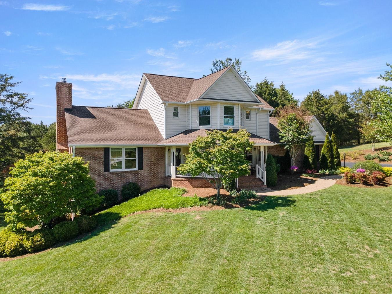 269 BALDWIN LN, STAUNTON, Virginia 24401, 4 Bedrooms Bedrooms, ,4 BathroomsBathrooms,Residential,269 BALDWIN LN,677167 MLS # 677167
