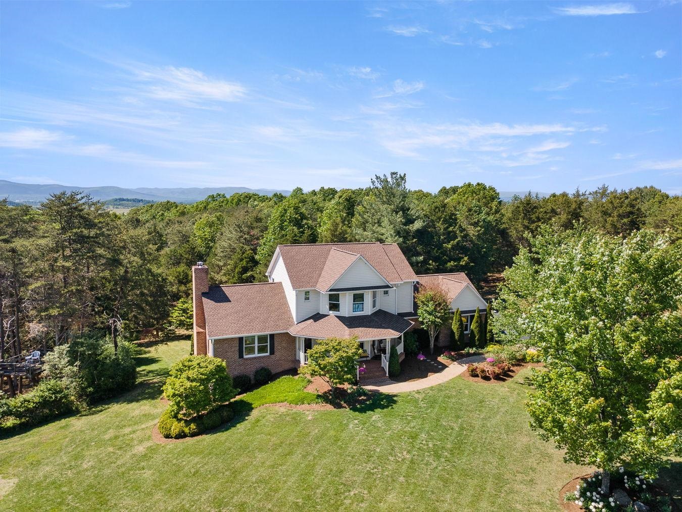 269 BALDWIN LN, STAUNTON, Virginia 24401, 4 Bedrooms Bedrooms, ,4 BathroomsBathrooms,Residential,269 BALDWIN LN,677167 MLS # 677167