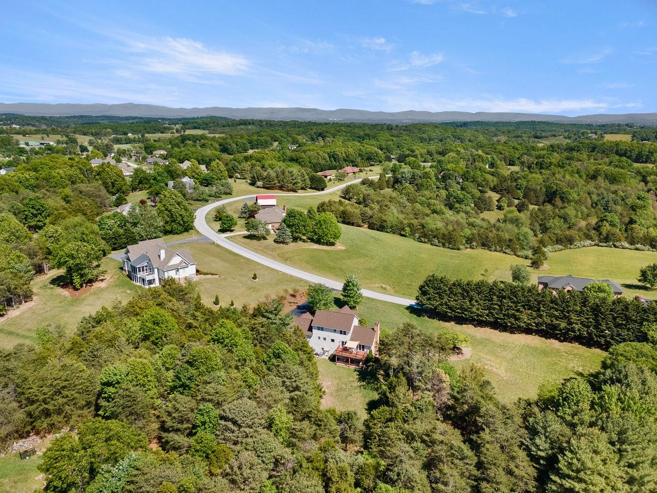 269 BALDWIN LN, STAUNTON, Virginia 24401, 4 Bedrooms Bedrooms, ,4 BathroomsBathrooms,Residential,269 BALDWIN LN,677167 MLS # 677167