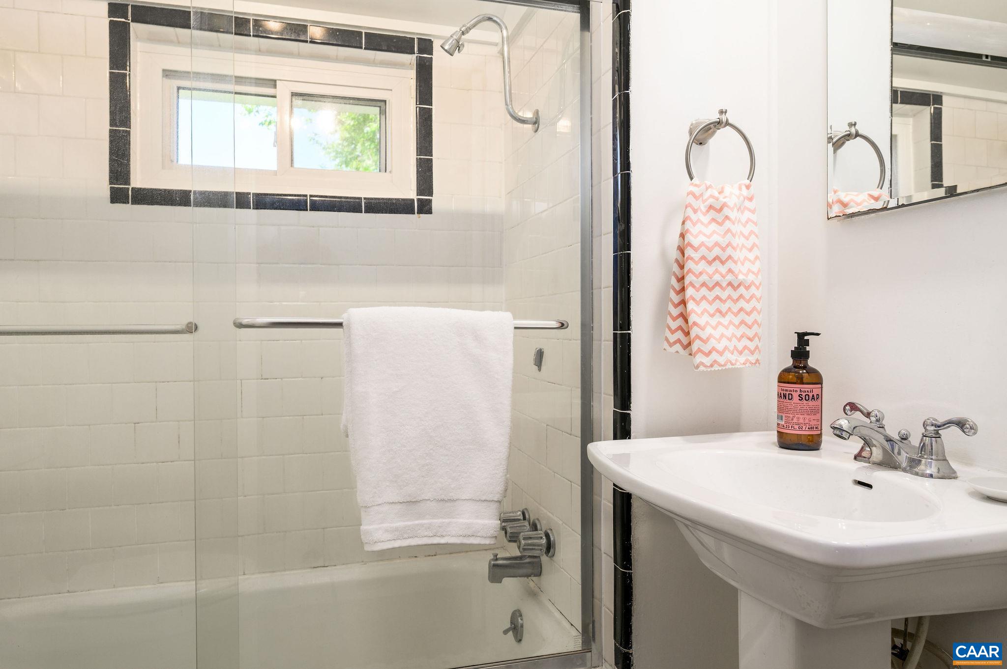704 BLENHEIM AVE, CHARLOTTESVILLE, Virginia 22902, 3 Bedrooms Bedrooms, ,2 BathroomsBathrooms,Residential,704 BLENHEIM AVE,677170 MLS # 677170