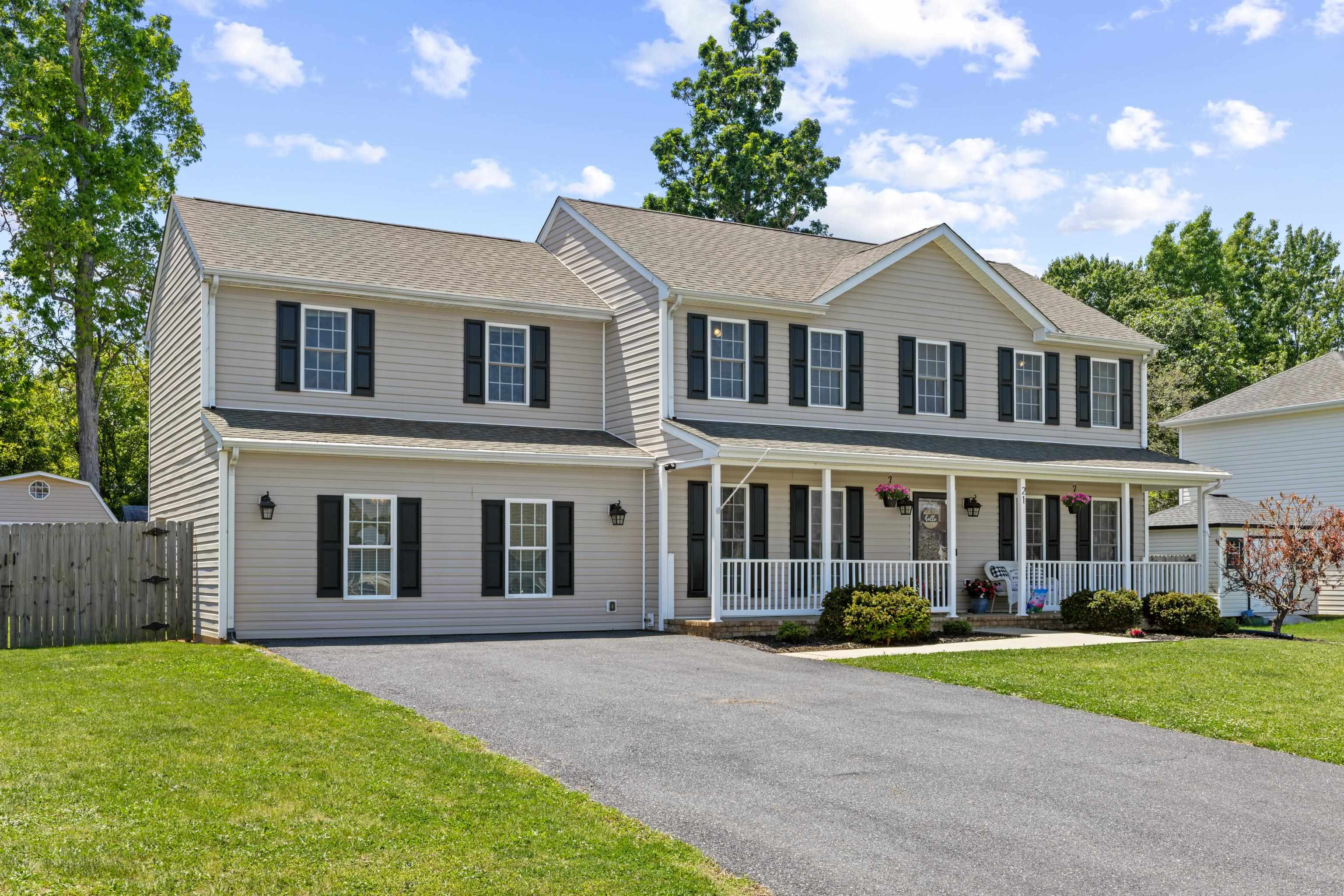 21 LADY SLIPPER DR, WAYNESBORO, Virginia 22980, 4 Bedrooms Bedrooms, ,2 BathroomsBathrooms,Residential,21 LADY SLIPPER DR,677171 MLS # 677171
