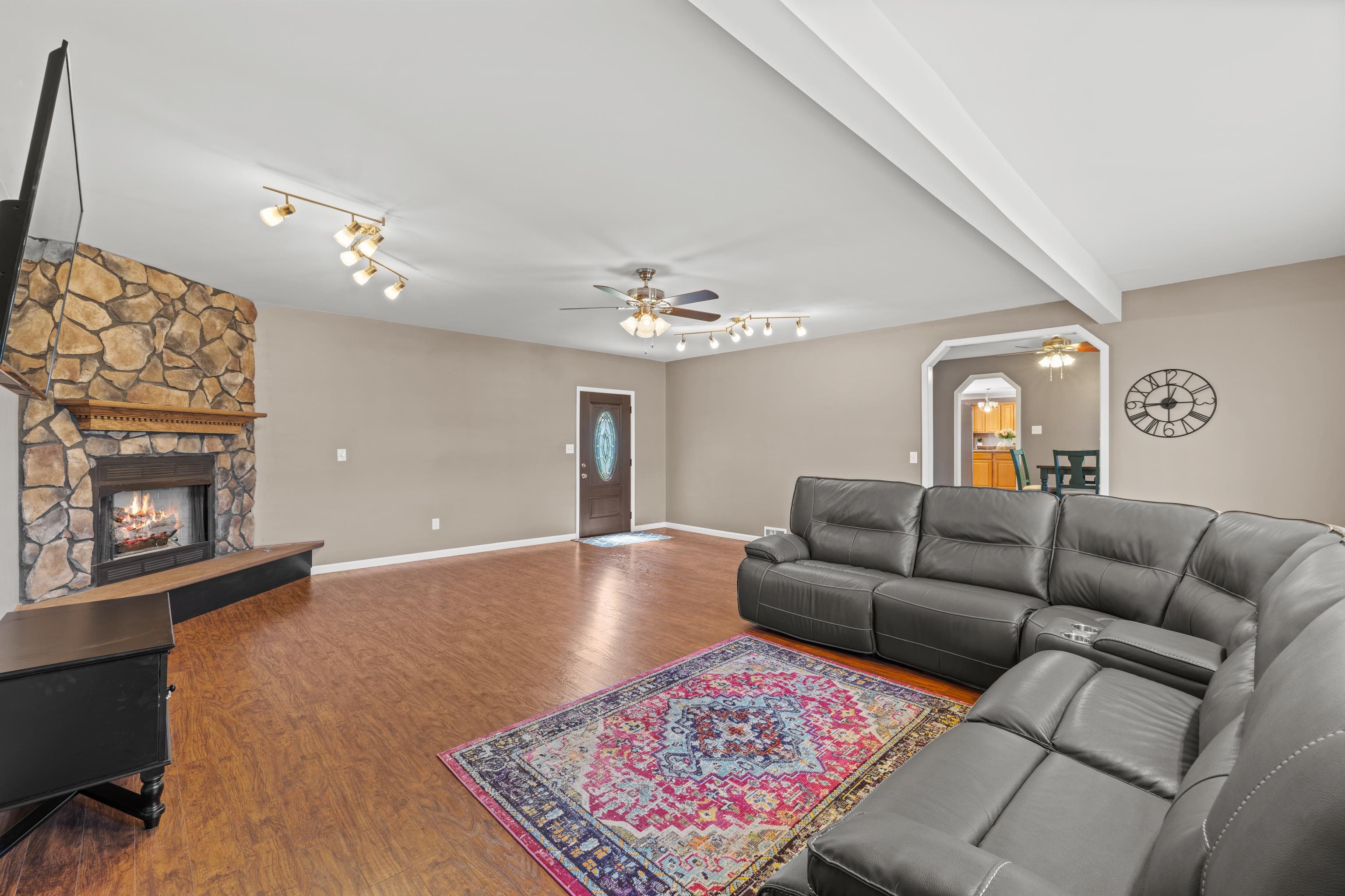 21 LADY SLIPPER DR, WAYNESBORO, Virginia 22980, 4 Bedrooms Bedrooms, ,2 BathroomsBathrooms,Residential,21 LADY SLIPPER DR,677171 MLS # 677171
