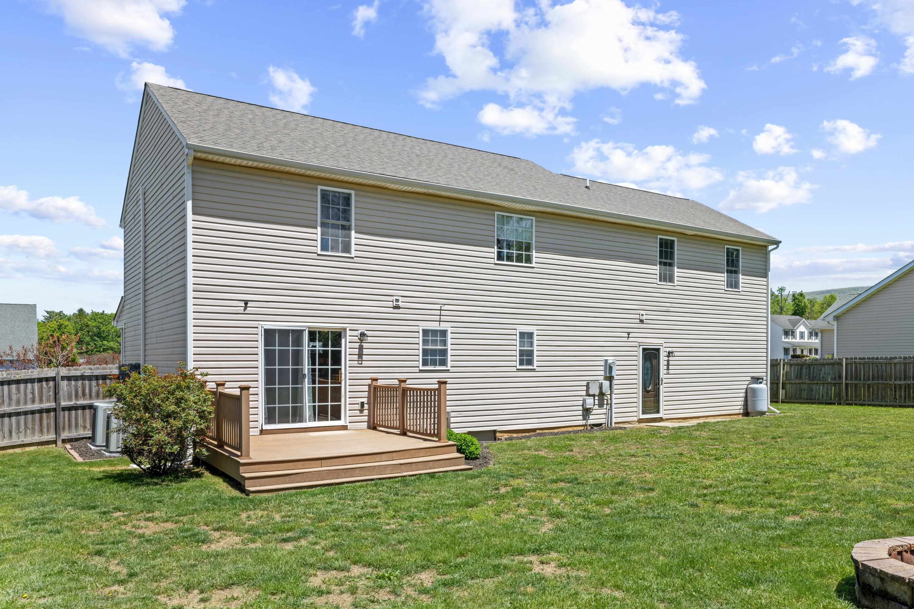 21 LADY SLIPPER DR, WAYNESBORO, Virginia 22980, 4 Bedrooms Bedrooms, ,2 BathroomsBathrooms,Residential,21 LADY SLIPPER DR,677171 MLS # 677171