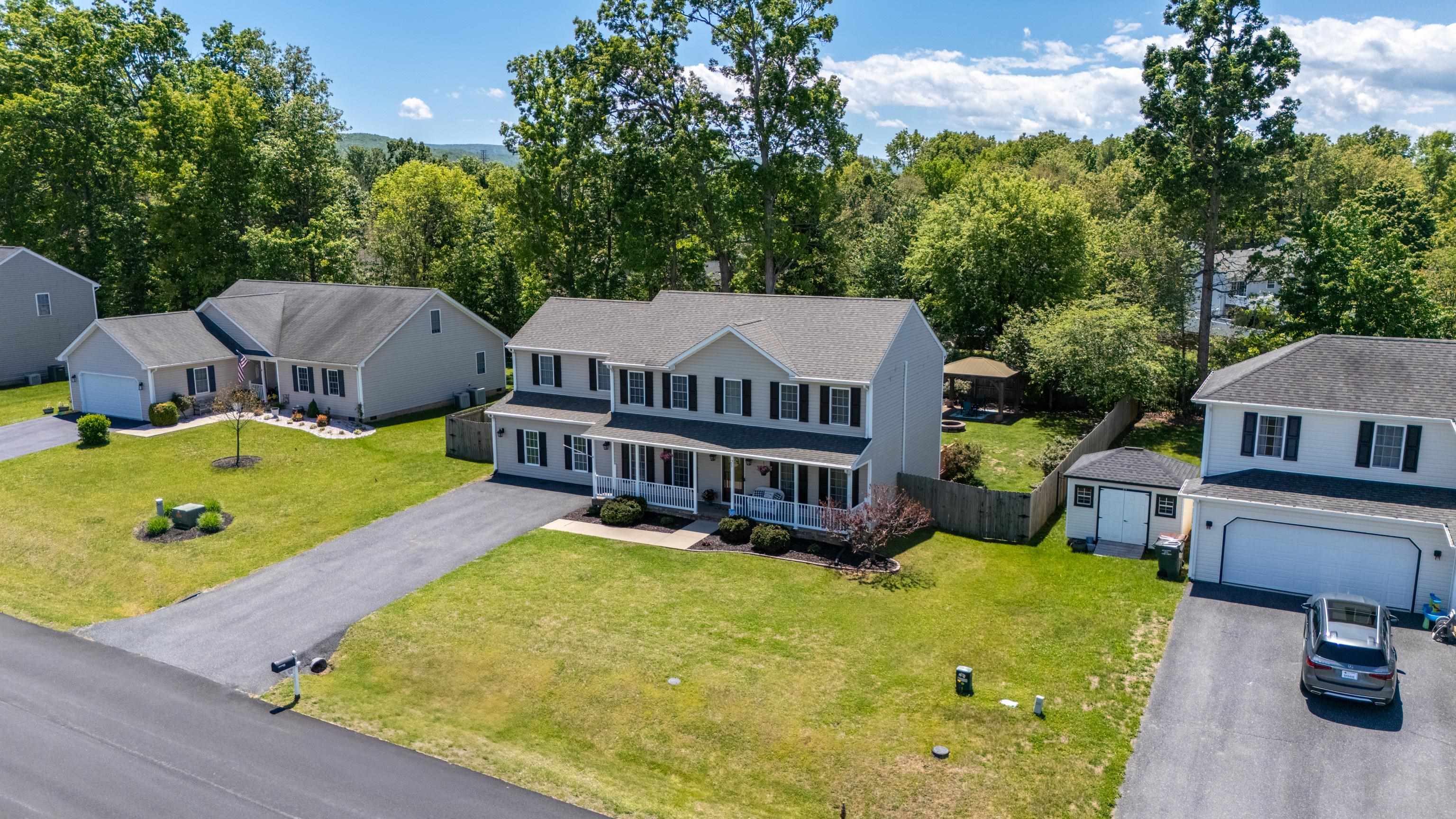 21 LADY SLIPPER DR, WAYNESBORO, Virginia 22980, 4 Bedrooms Bedrooms, ,2 BathroomsBathrooms,Residential,21 LADY SLIPPER DR,677171 MLS # 677171