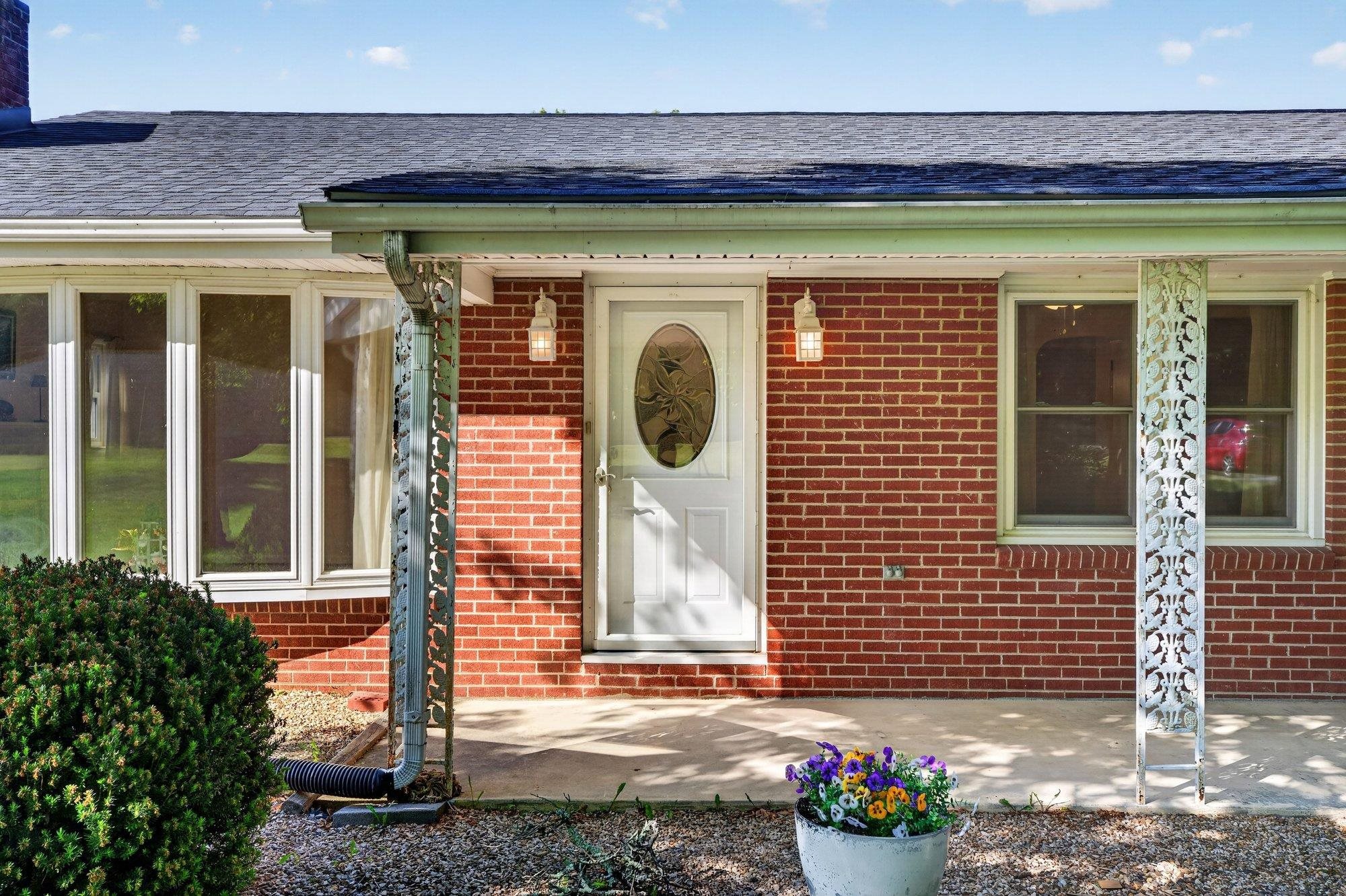 17421 SPOTSWOOD TRL, ELKTON, Virginia 22827, 3 Bedrooms Bedrooms, ,2 BathroomsBathrooms,Residential,17421 SPOTSWOOD TRL,677172 MLS # 677172
