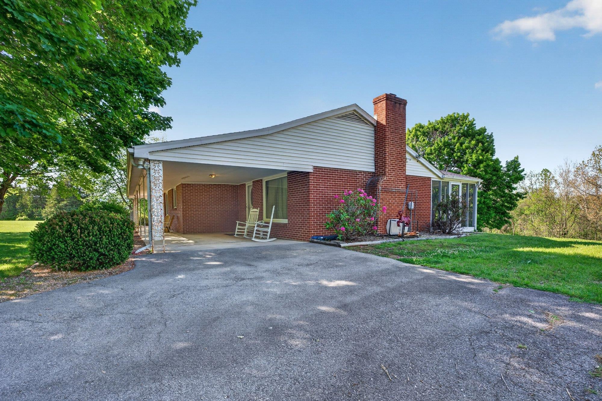 17421 SPOTSWOOD TRL, ELKTON, Virginia 22827, 3 Bedrooms Bedrooms, ,2 BathroomsBathrooms,Residential,17421 SPOTSWOOD TRL,677172 MLS # 677172