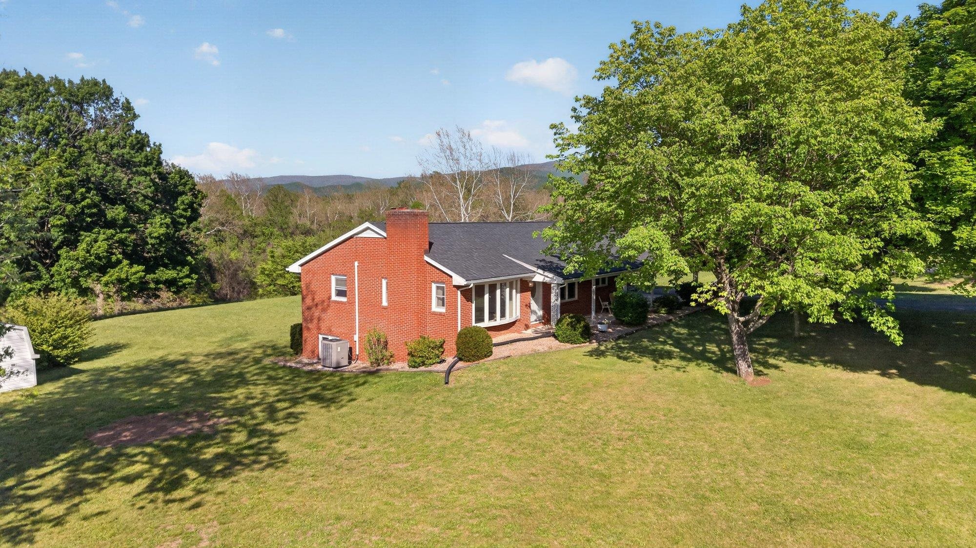 17421 SPOTSWOOD TRL, ELKTON, Virginia 22827, 3 Bedrooms Bedrooms, ,2 BathroomsBathrooms,Residential,17421 SPOTSWOOD TRL,677172 MLS # 677172
