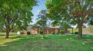 17421 SPOTSWOOD TRL, ELKTON, Virginia 22827, 3 Bedrooms Bedrooms, ,2 BathroomsBathrooms,Residential,17421 SPOTSWOOD TRL,677172 MLS # 677172