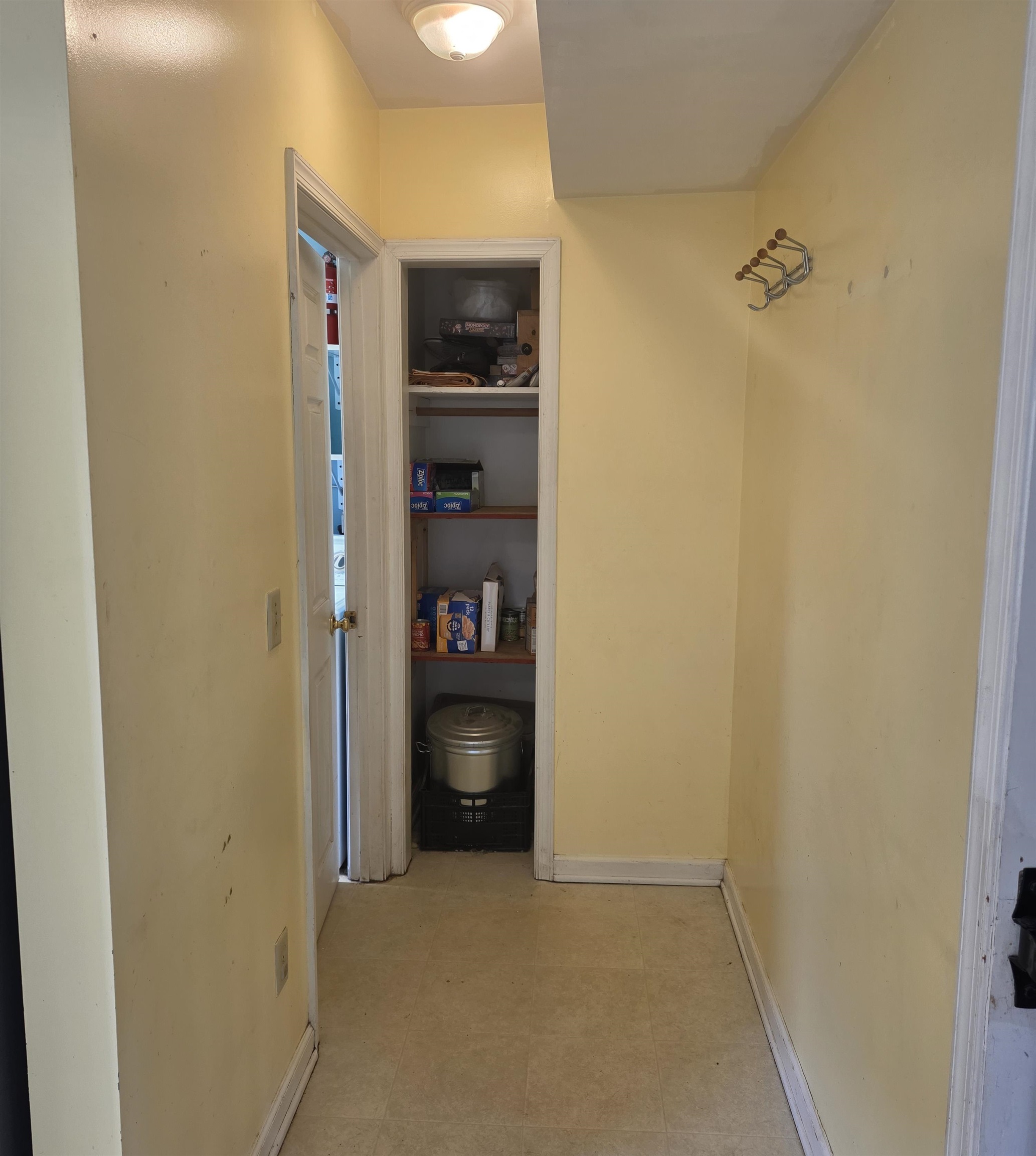 365 S MAGNOLIA AVE, WAYNESBORO, Virginia 22980, 3 Bedrooms Bedrooms, ,2 BathroomsBathrooms,Residential,365 S MAGNOLIA AVE,677180 MLS # 677180