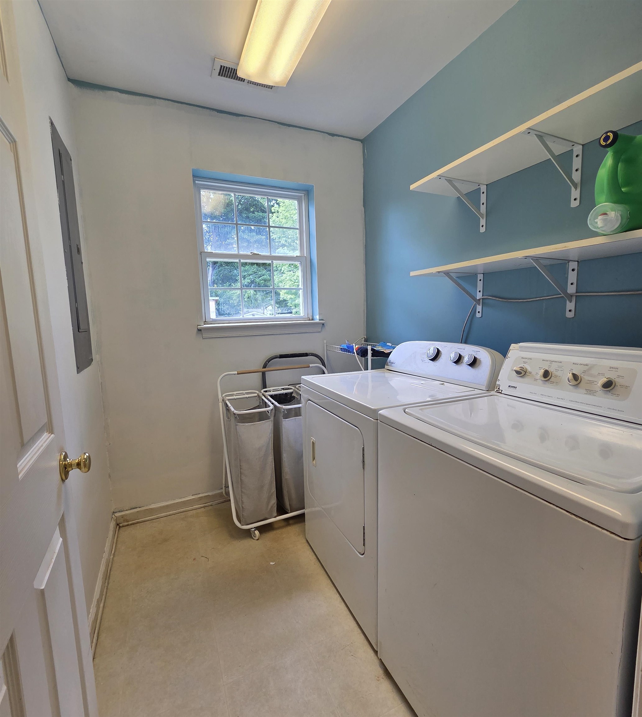 365 S MAGNOLIA AVE, WAYNESBORO, Virginia 22980, 3 Bedrooms Bedrooms, ,2 BathroomsBathrooms,Residential,365 S MAGNOLIA AVE,677180 MLS # 677180