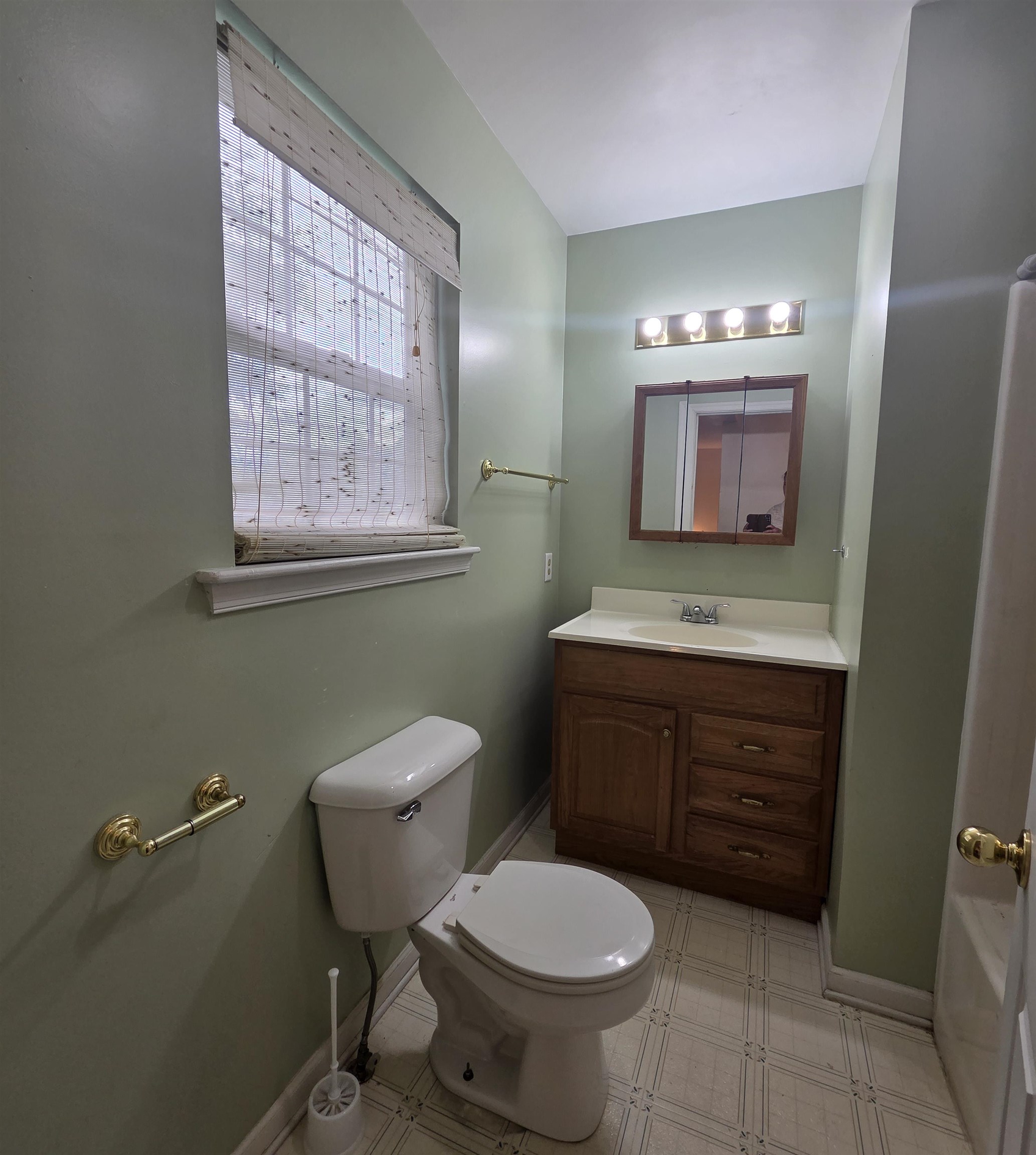 365 S MAGNOLIA AVE, WAYNESBORO, Virginia 22980, 3 Bedrooms Bedrooms, ,2 BathroomsBathrooms,Residential,365 S MAGNOLIA AVE,677180 MLS # 677180