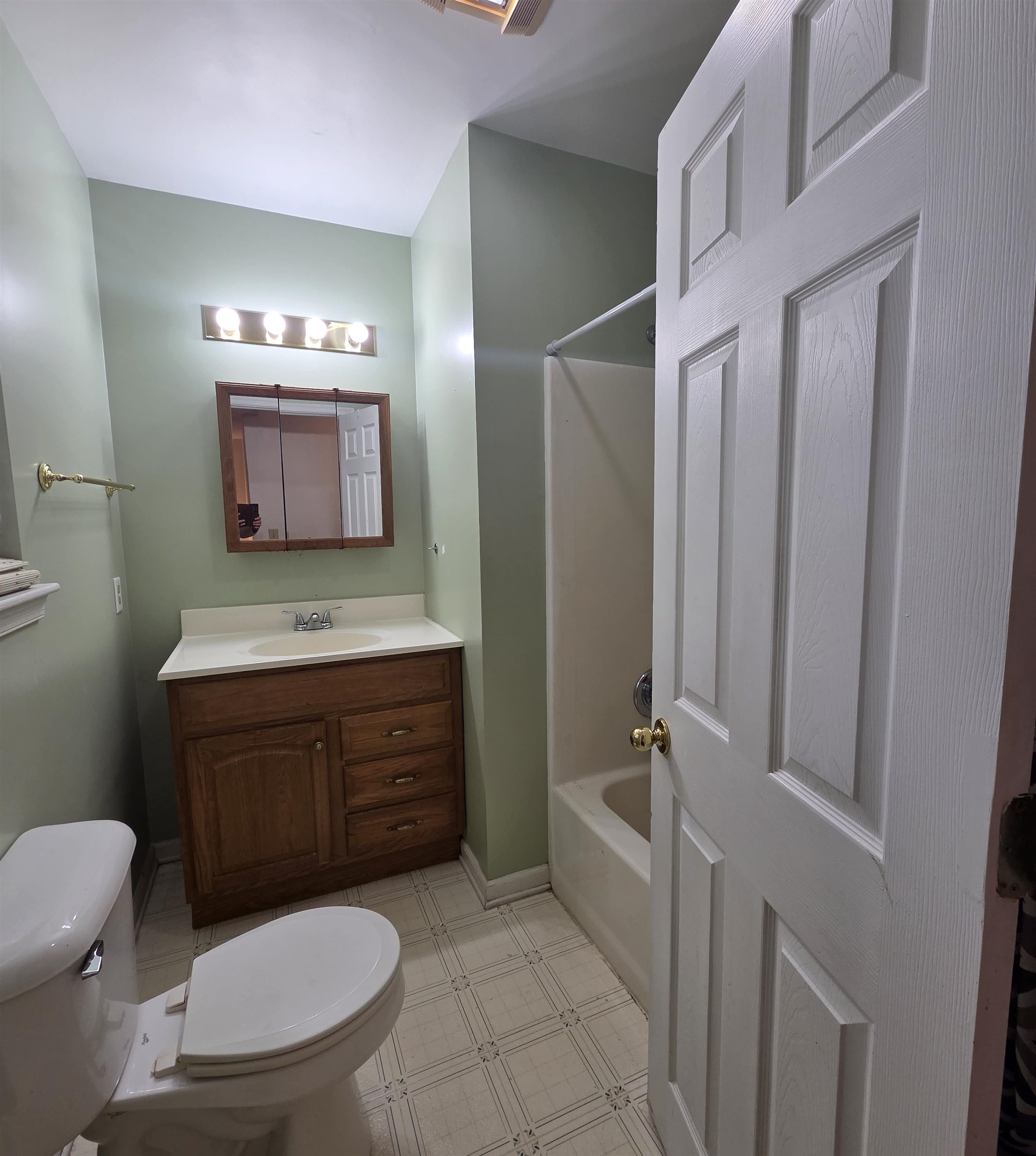 365 S MAGNOLIA AVE, WAYNESBORO, Virginia 22980, 3 Bedrooms Bedrooms, ,2 BathroomsBathrooms,Residential,365 S MAGNOLIA AVE,677180 MLS # 677180