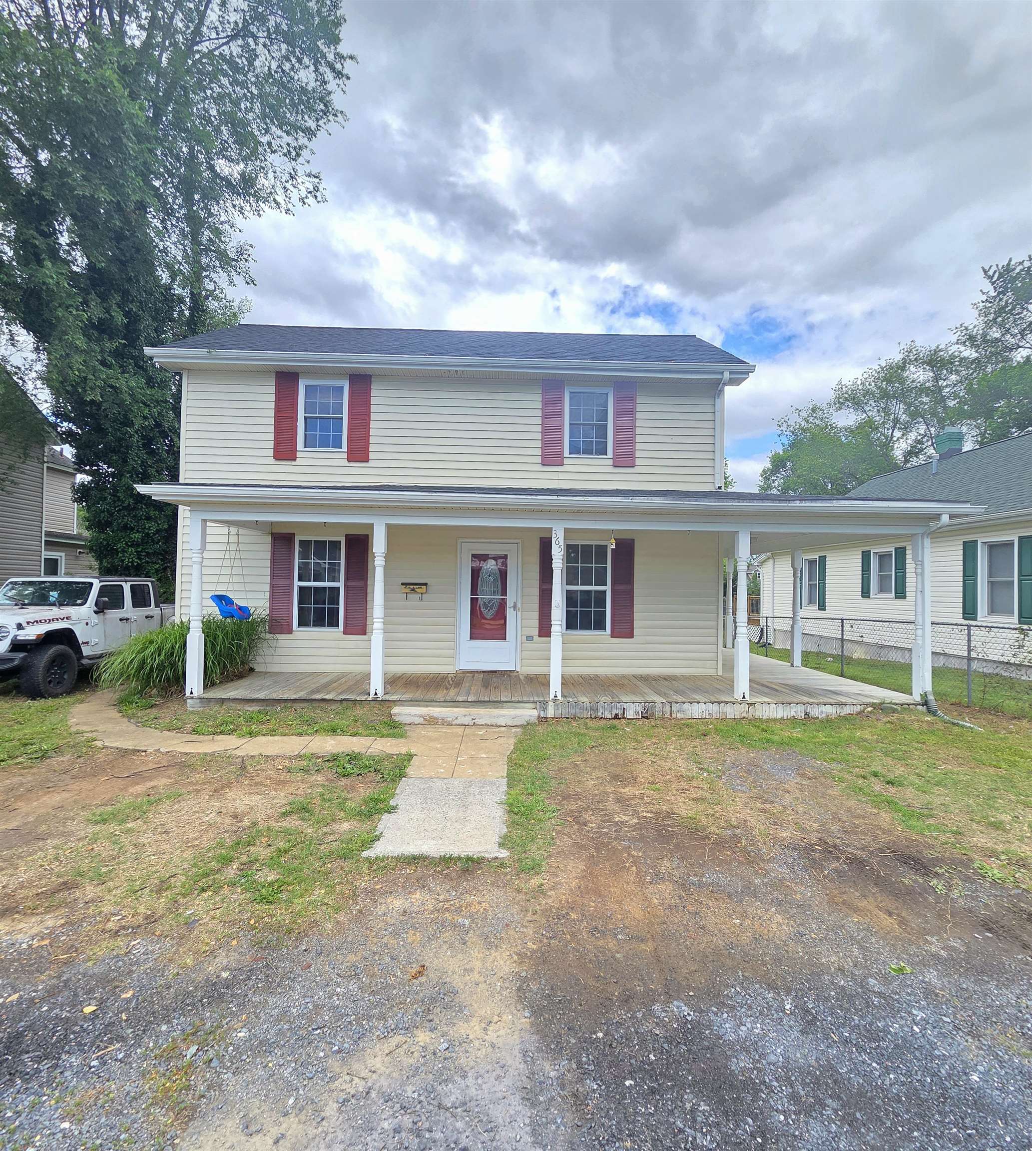 365 S MAGNOLIA AVE, WAYNESBORO, Virginia 22980, 3 Bedrooms Bedrooms, ,2 BathroomsBathrooms,Residential,365 S MAGNOLIA AVE,677180 MLS # 677180