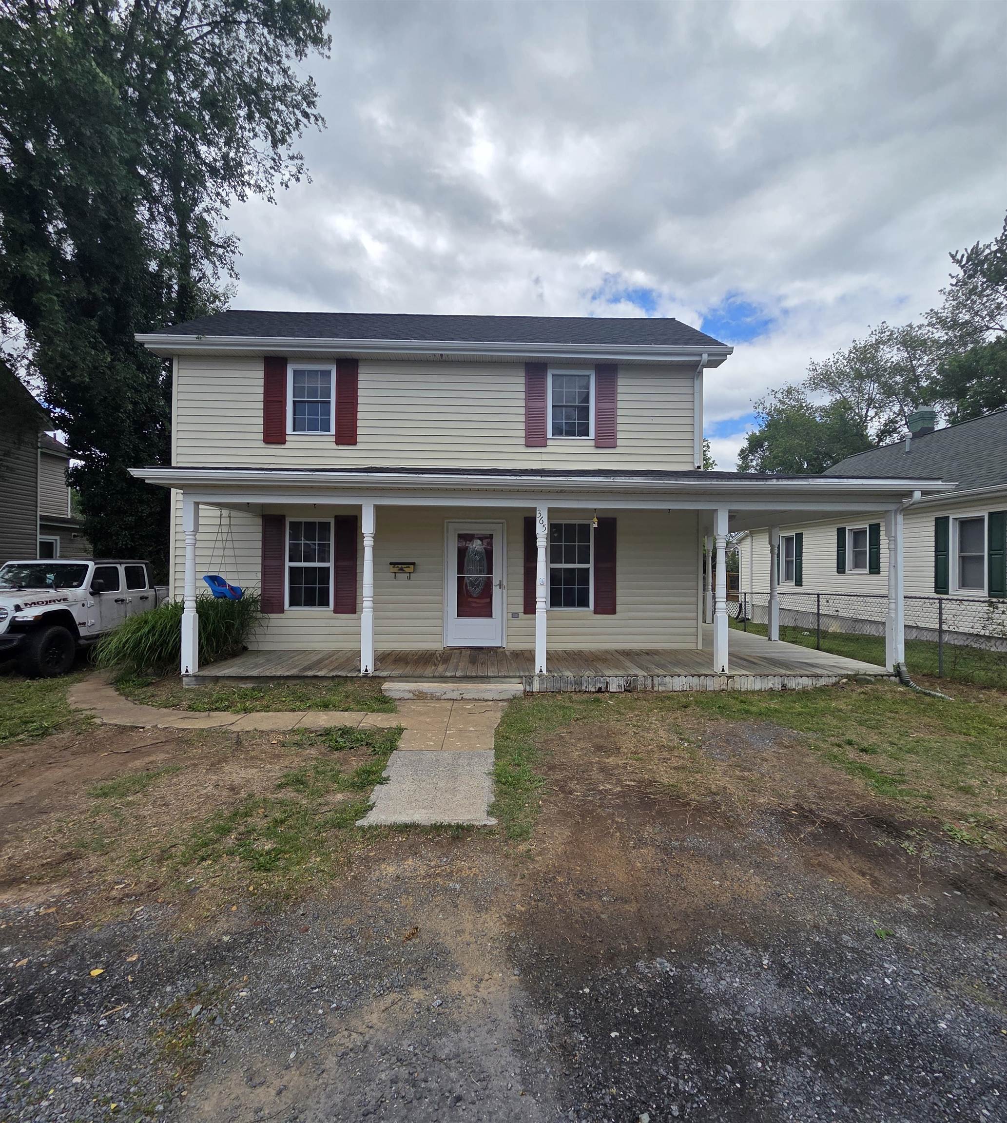 365 S MAGNOLIA AVE, WAYNESBORO, Virginia 22980, 3 Bedrooms Bedrooms, ,2 BathroomsBathrooms,Residential,365 S MAGNOLIA AVE,677180 MLS # 677180
