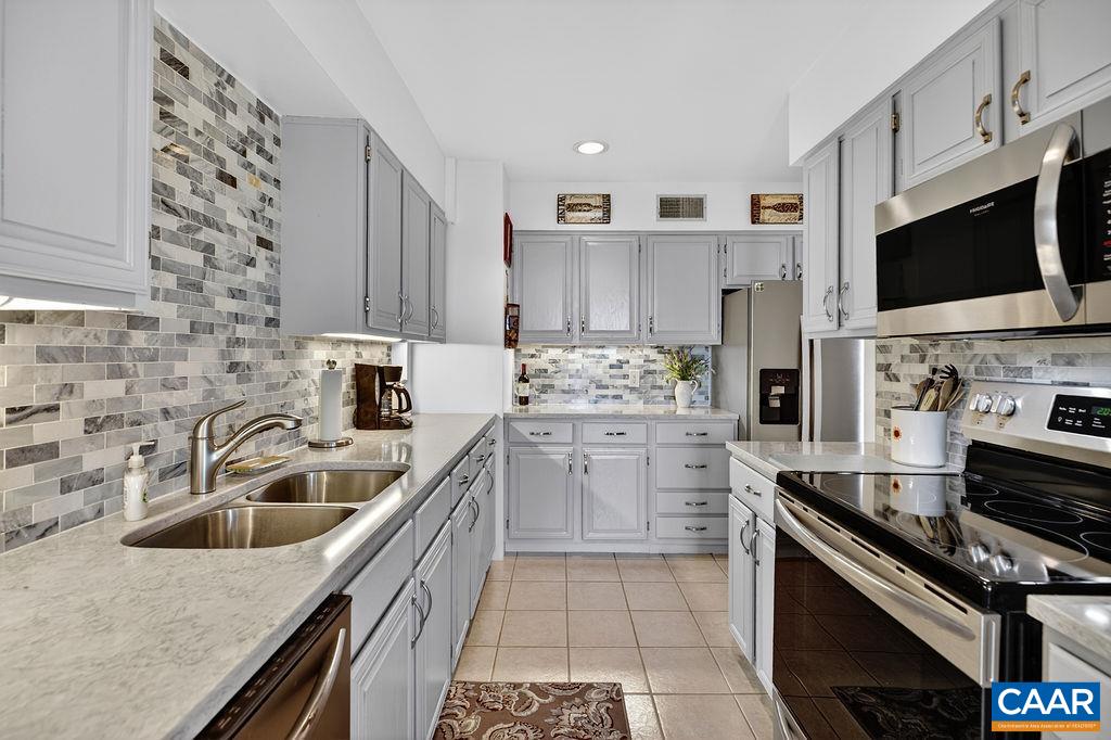 2063 STONE RIDGE CONDOS, WINTERGREEN RESORT, Virginia 22967, 2 Bedrooms Bedrooms, ,2 BathroomsBathrooms,Residential,2063 STONE RIDGE CONDOS,677184 MLS # 677184