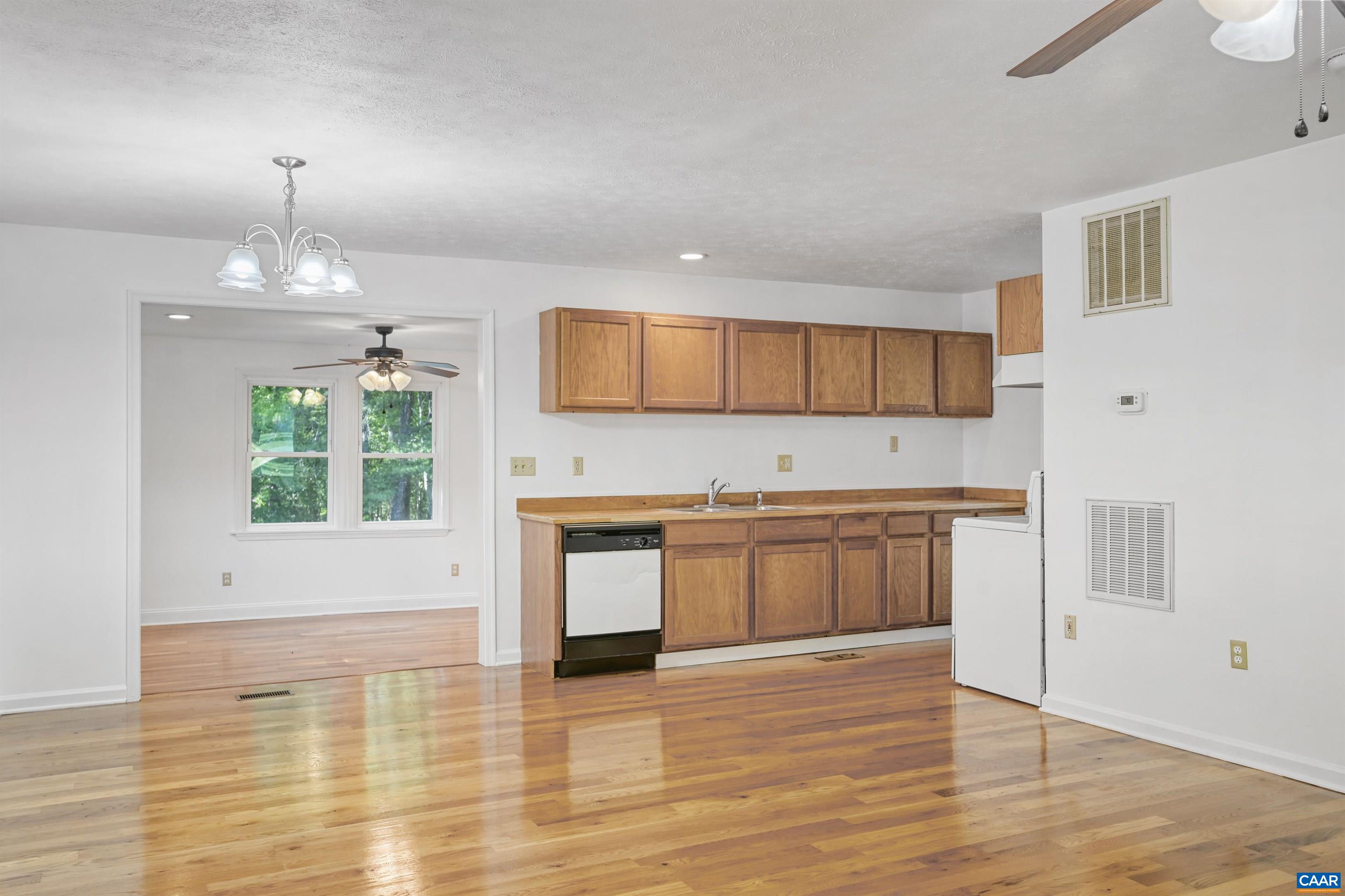 2445 EASTHAM RD, BUMPASS, Virginia 23024, 3 Bedrooms Bedrooms, ,2 BathroomsBathrooms,Residential,LAKE ANNA WATER ACCESS PROPERTY, PUBLIC SIDE,2445 EASTHAM RD,677187 MLS # 677187 2445 EASTHAM RD, BUMPASS, Virginia 23024, 3 Bedrooms Bedrooms, ,2 BathroomsBathrooms,Residential,LAKE ANNA WATER ACCESS PROPERTY, PUBLIC SIDE,2445 EASTHAM RD,677187 MLS # 677187