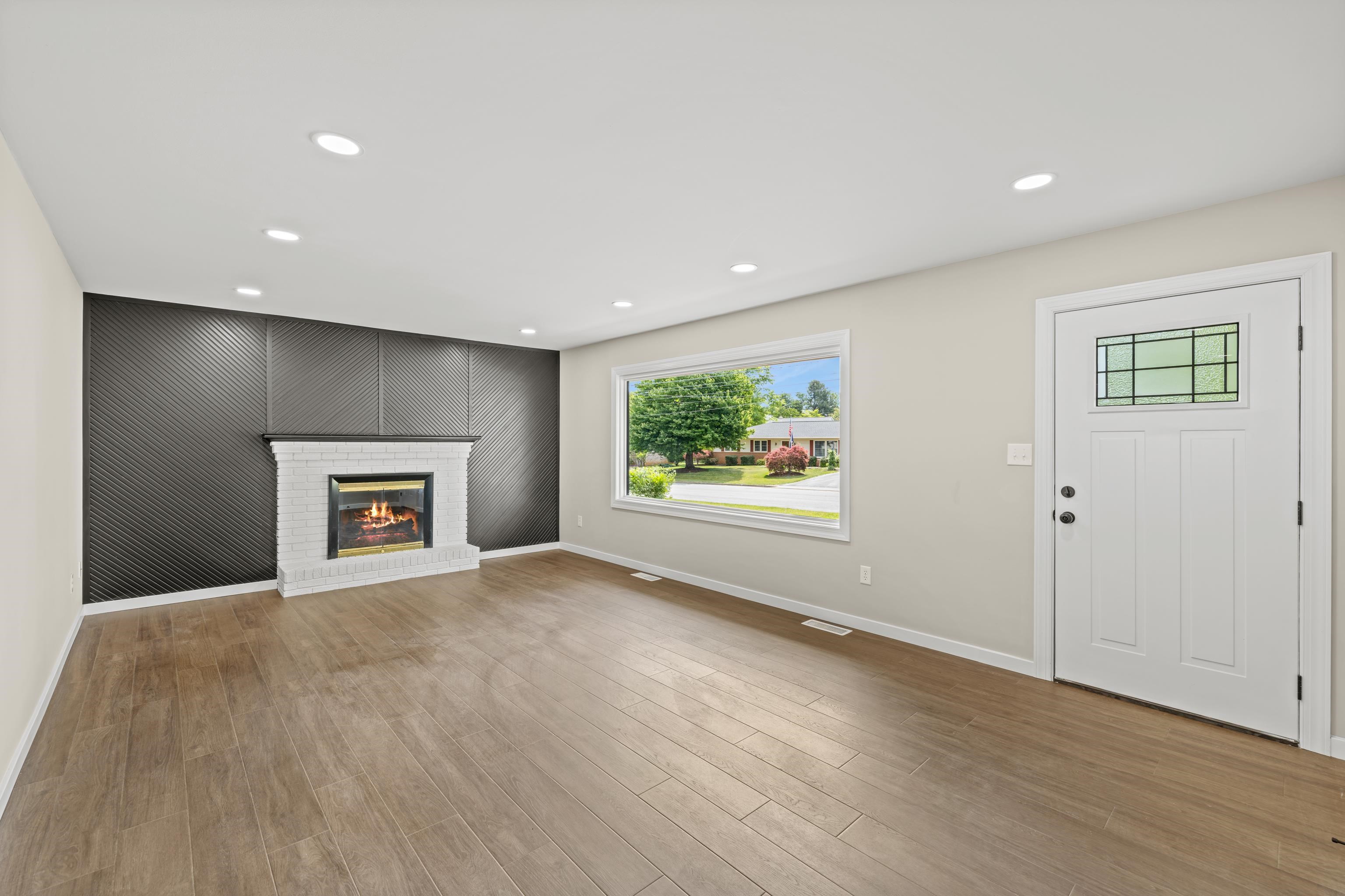 217 STONEWALL DR, WAYNESBORO, Virginia 22980, 4 Bedrooms Bedrooms, ,3 BathroomsBathrooms,Residential,217 STONEWALL DR,677188 MLS # 677188