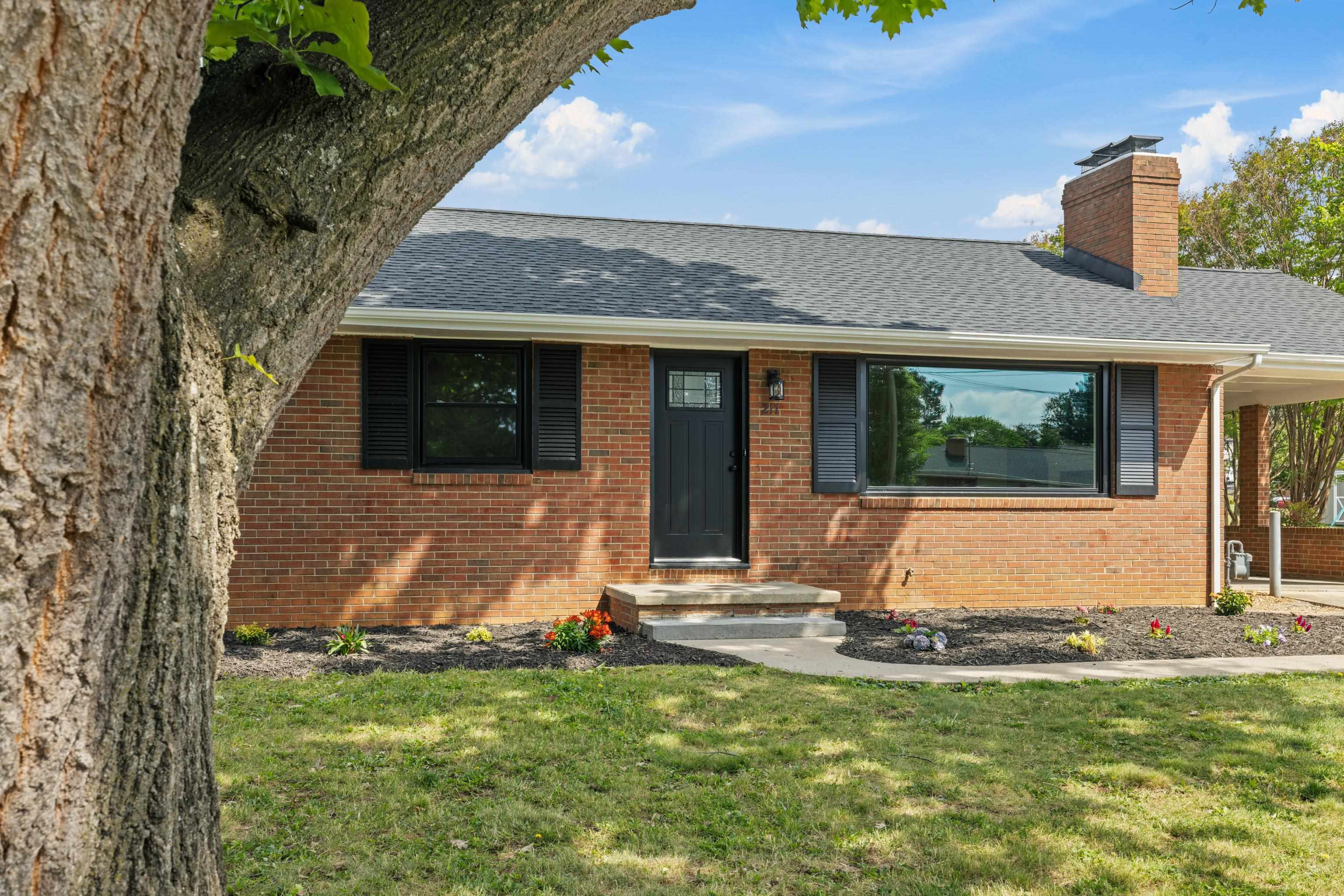 217 STONEWALL DR, WAYNESBORO, Virginia 22980, 4 Bedrooms Bedrooms, ,3 BathroomsBathrooms,Residential,217 STONEWALL DR,677188 MLS # 677188