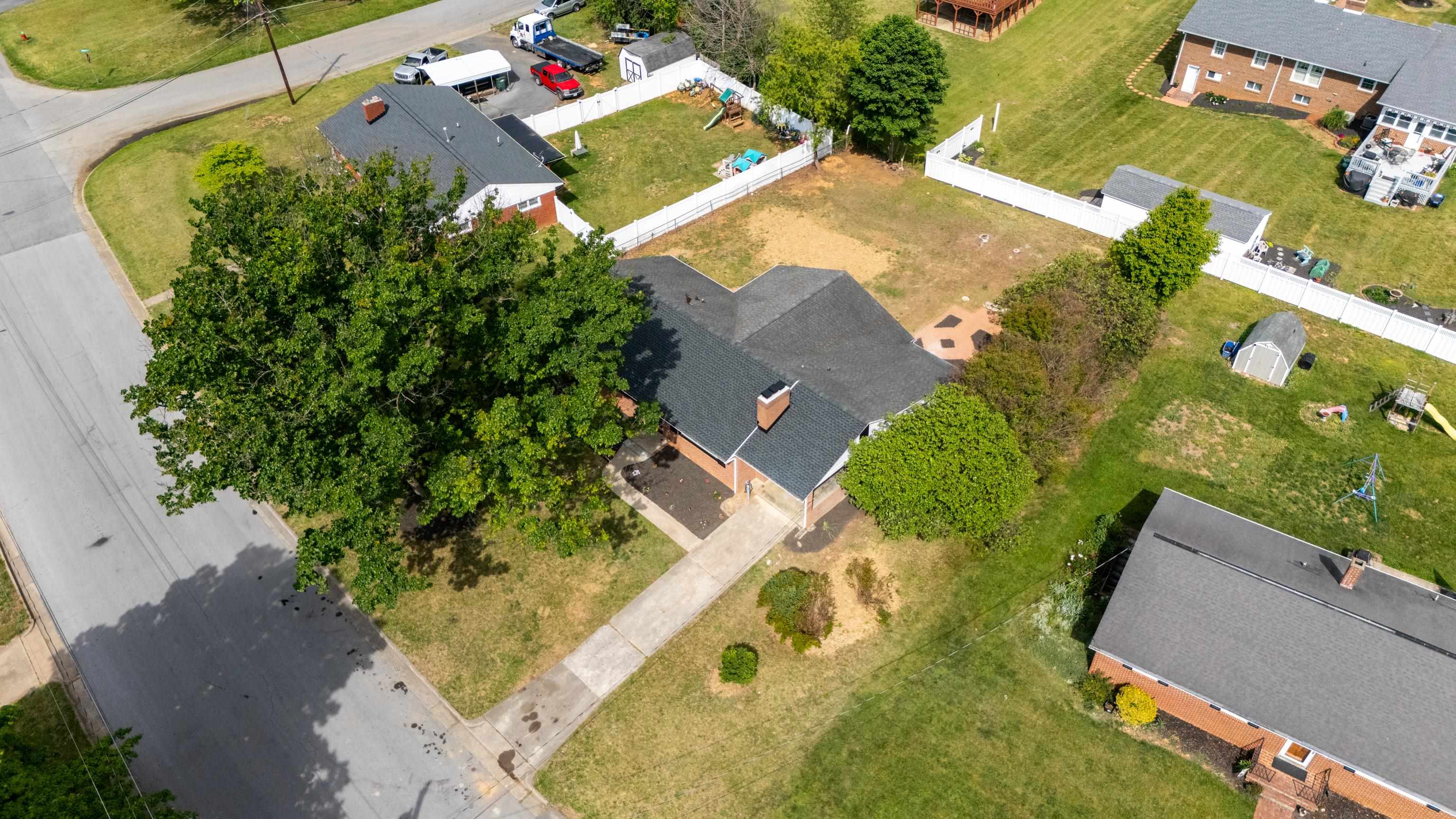217 STONEWALL DR, WAYNESBORO, Virginia 22980, 4 Bedrooms Bedrooms, ,3 BathroomsBathrooms,Residential,217 STONEWALL DR,677188 MLS # 677188