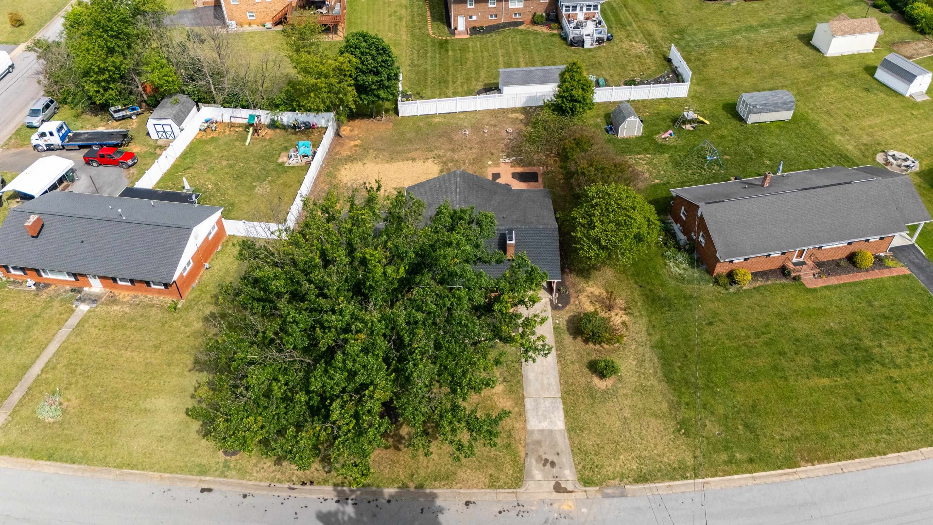 217 STONEWALL DR, WAYNESBORO, Virginia 22980, 4 Bedrooms Bedrooms, ,3 BathroomsBathrooms,Residential,217 STONEWALL DR,677188 MLS # 677188