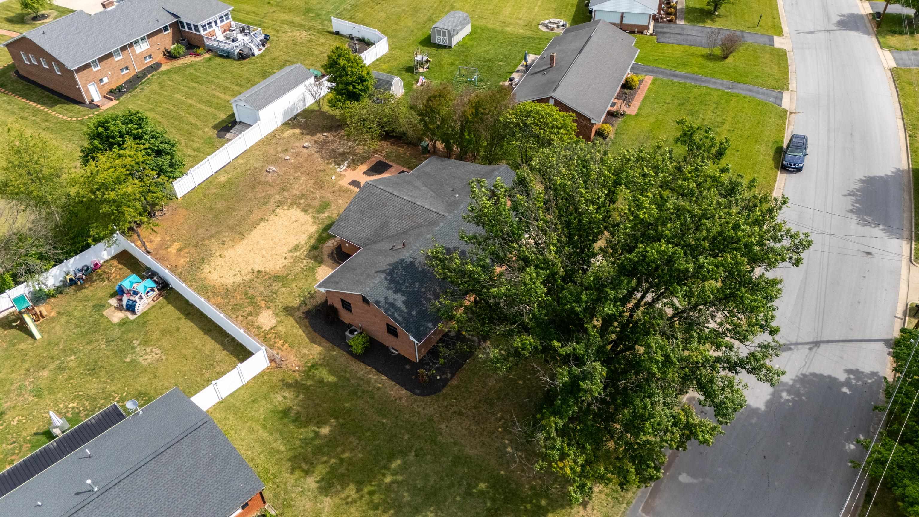 217 STONEWALL DR, WAYNESBORO, Virginia 22980, 4 Bedrooms Bedrooms, ,3 BathroomsBathrooms,Residential,217 STONEWALL DR,677188 MLS # 677188