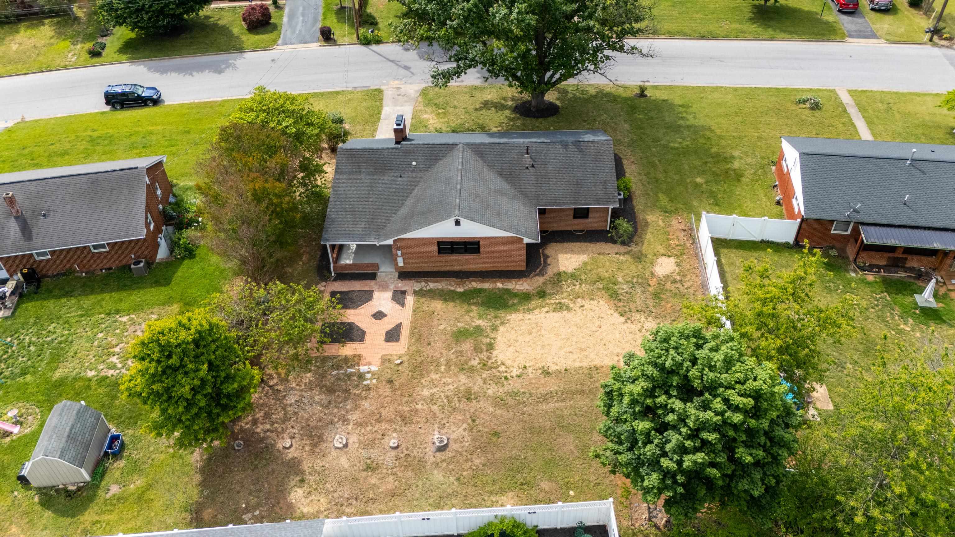 217 STONEWALL DR, WAYNESBORO, Virginia 22980, 4 Bedrooms Bedrooms, ,3 BathroomsBathrooms,Residential,217 STONEWALL DR,677188 MLS # 677188