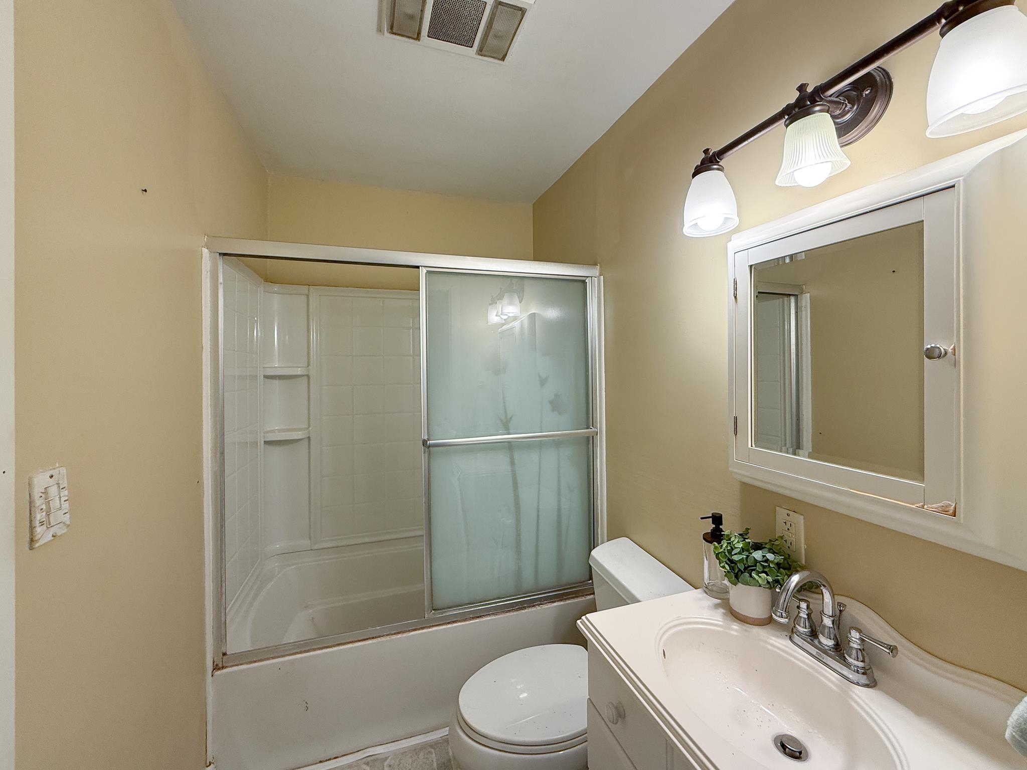 381 E 29TH ST, BUENA VISTA, Virginia 24416, 3 Bedrooms Bedrooms, ,1 BathroomBathrooms,Residential,381 E 29TH ST,677190 MLS # 677190