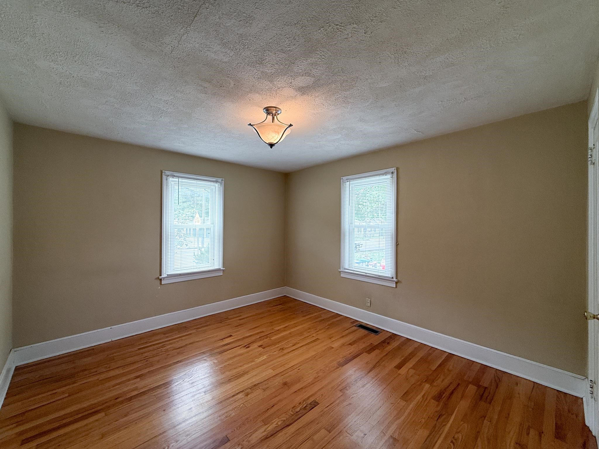 381 E 29TH ST, BUENA VISTA, Virginia 24416, 3 Bedrooms Bedrooms, ,1 BathroomBathrooms,Residential,381 E 29TH ST,677190 MLS # 677190