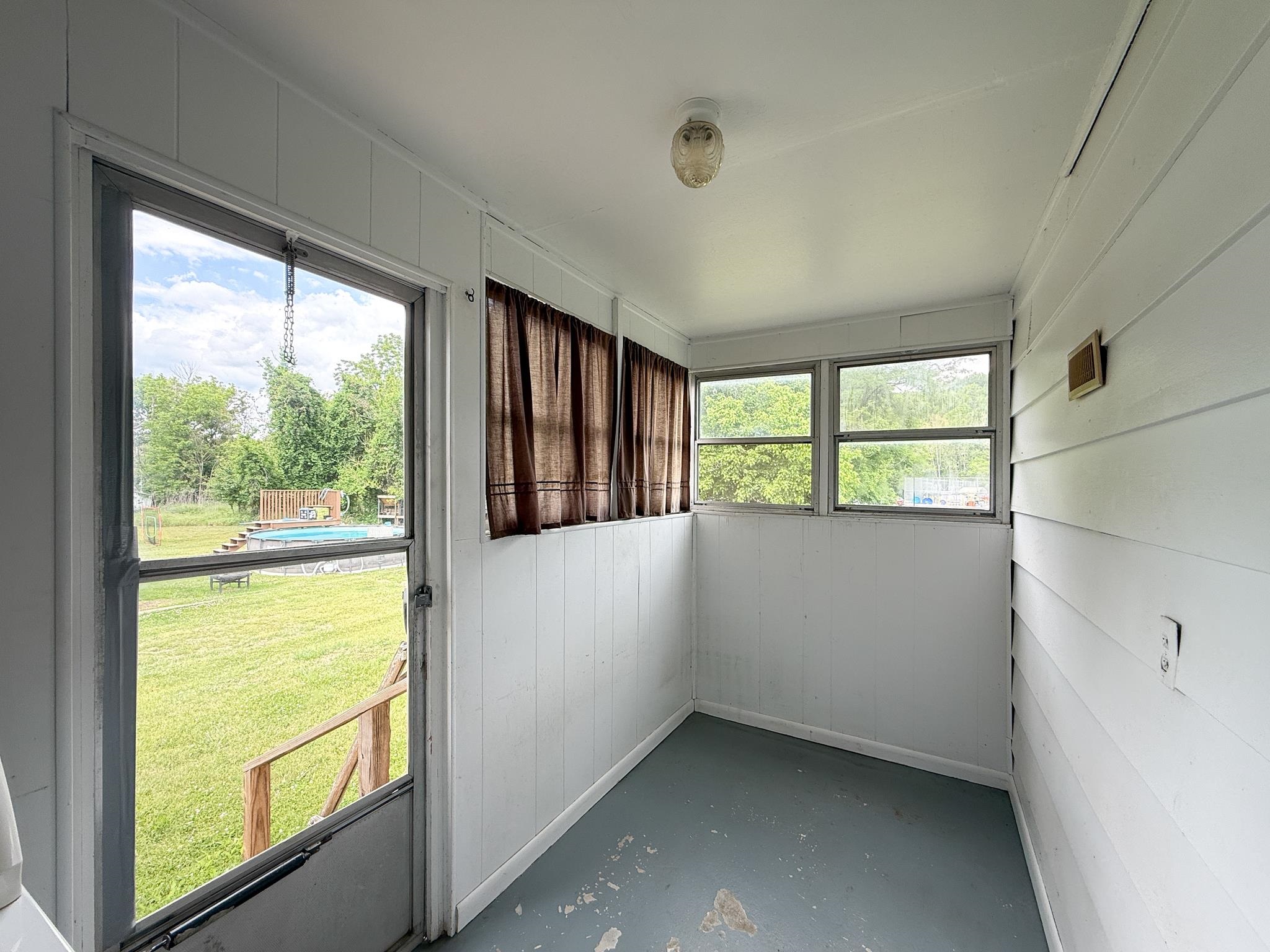 381 E 29TH ST, BUENA VISTA, Virginia 24416, 3 Bedrooms Bedrooms, ,1 BathroomBathrooms,Residential,381 E 29TH ST,677190 MLS # 677190
