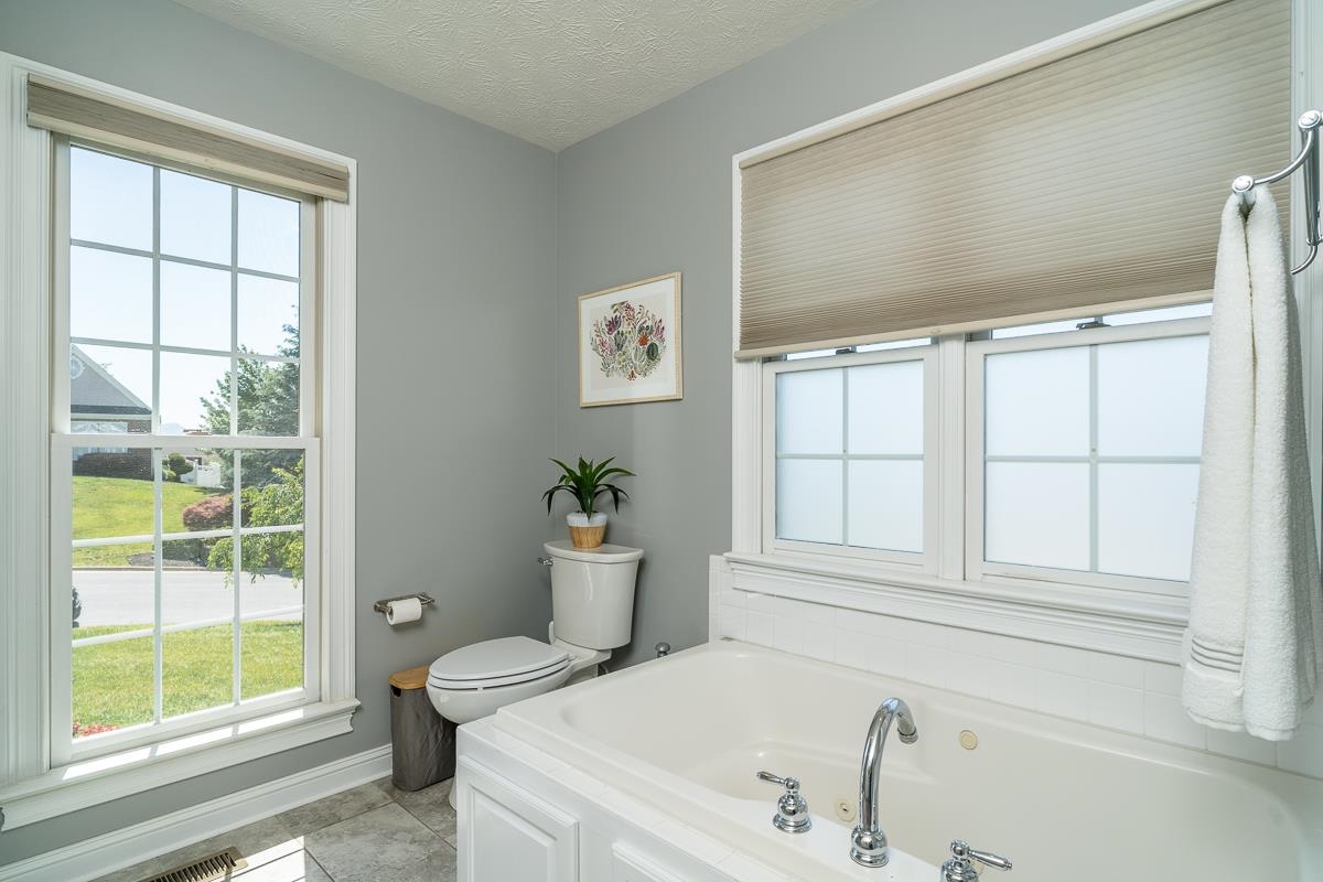 121 LEONARD CT, HARRISONBURG, Virginia 22801, 4 Bedrooms Bedrooms, ,3 BathroomsBathrooms,Residential,121 LEONARD CT,677193 MLS # 677193