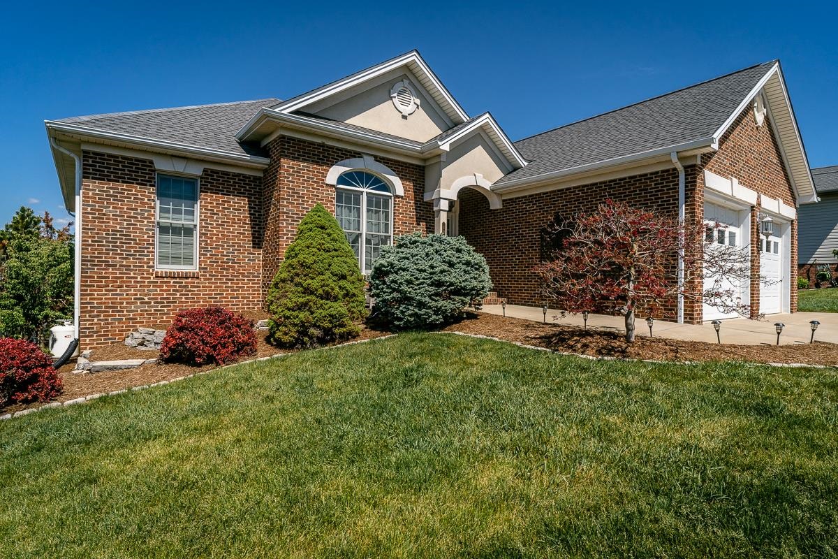 121 LEONARD CT, HARRISONBURG, Virginia 22801, 4 Bedrooms Bedrooms, ,3 BathroomsBathrooms,Residential,121 LEONARD CT,677193 MLS # 677193