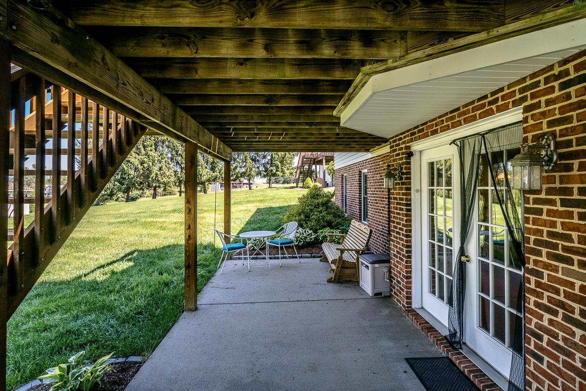 121 LEONARD CT, HARRISONBURG, Virginia 22801, 4 Bedrooms Bedrooms, ,3 BathroomsBathrooms,Residential,121 LEONARD CT,677193 MLS # 677193