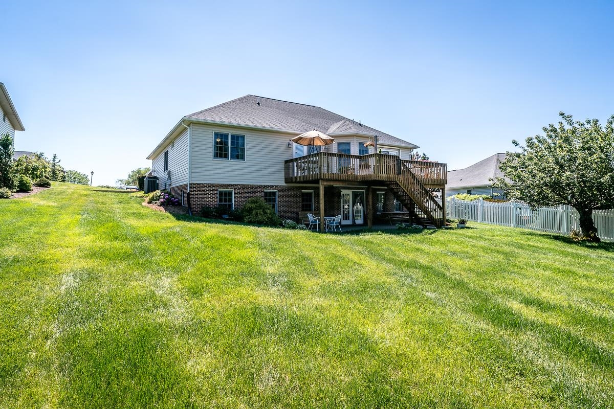 121 LEONARD CT, HARRISONBURG, Virginia 22801, 4 Bedrooms Bedrooms, ,3 BathroomsBathrooms,Residential,121 LEONARD CT,677193 MLS # 677193