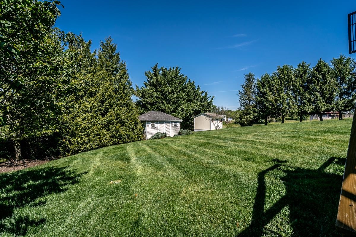 121 LEONARD CT, HARRISONBURG, Virginia 22801, 4 Bedrooms Bedrooms, ,3 BathroomsBathrooms,Residential,121 LEONARD CT,677193 MLS # 677193