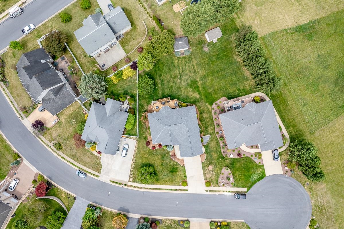 121 LEONARD CT, HARRISONBURG, Virginia 22801, 4 Bedrooms Bedrooms, ,3 BathroomsBathrooms,Residential,121 LEONARD CT,677193 MLS # 677193