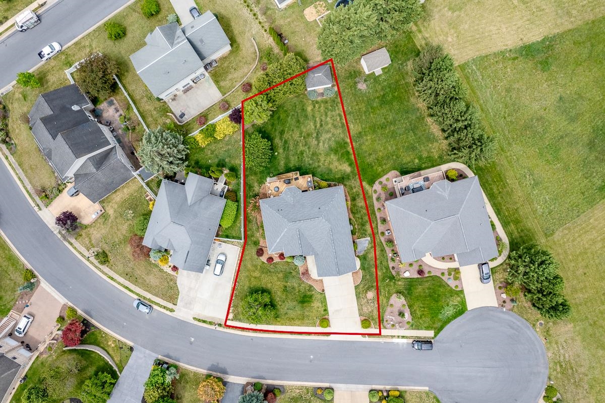 121 LEONARD CT, HARRISONBURG, Virginia 22801, 4 Bedrooms Bedrooms, ,3 BathroomsBathrooms,Residential,121 LEONARD CT,677193 MLS # 677193
