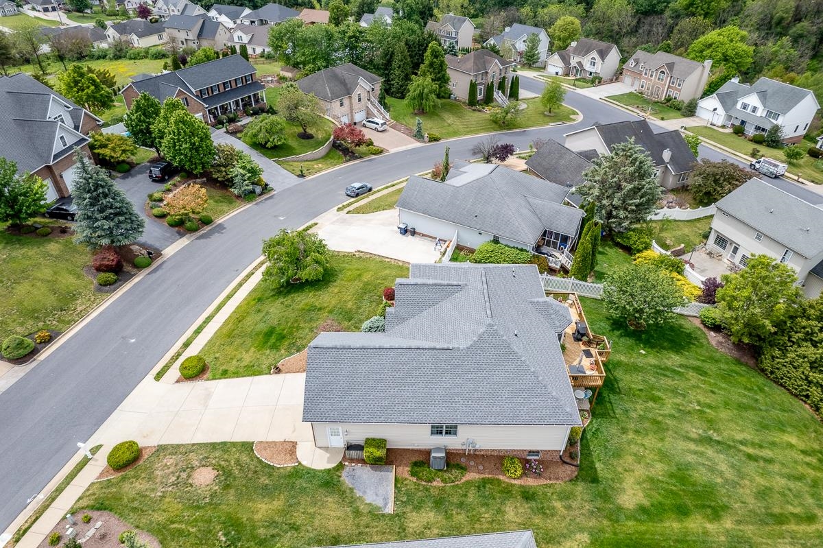 121 LEONARD CT, HARRISONBURG, Virginia 22801, 4 Bedrooms Bedrooms, ,3 BathroomsBathrooms,Residential,121 LEONARD CT,677193 MLS # 677193