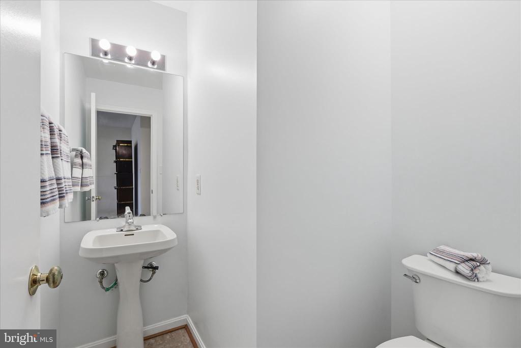5163 DOMINION DR, FREDERICKSBURG, Virginia 22407, 3 Bedrooms Bedrooms, ,1 BathroomBathrooms,Residential,FAIRVIEW COMMONS,5163 DOMINION DR,VASP2041346 MLS # VASP2041346