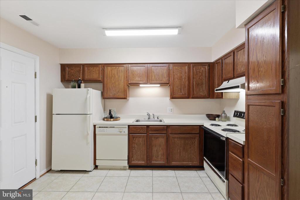 5163 DOMINION DR, FREDERICKSBURG, Virginia 22407, 3 Bedrooms Bedrooms, ,1 BathroomBathrooms,Residential,FAIRVIEW COMMONS,5163 DOMINION DR,VASP2041346 MLS # VASP2041346