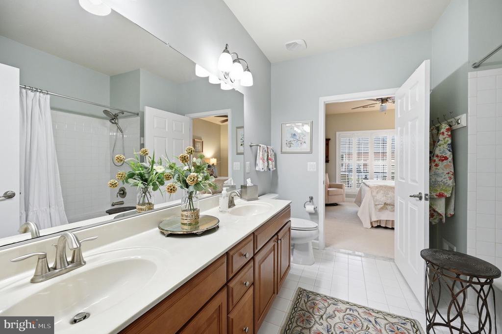 5642 CEDAR MOUNTAIN CT, FREDERICKSBURG, Virginia 22407, 3 Bedrooms Bedrooms, ,2 BathroomsBathrooms,Residential,5642 CEDAR MOUNTAIN CT,VASP2041422 MLS # VASP2041422