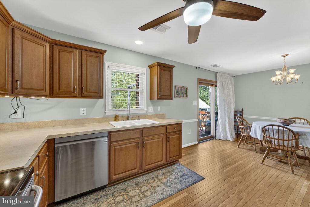 7074 GRAYS MILL RD, WARRENTON, Virginia 20187, 3 Bedrooms Bedrooms, ,2 BathroomsBathrooms,Residential,7074 GRAYS MILL RD,VAFQ2022054 MLS # VAFQ2022054