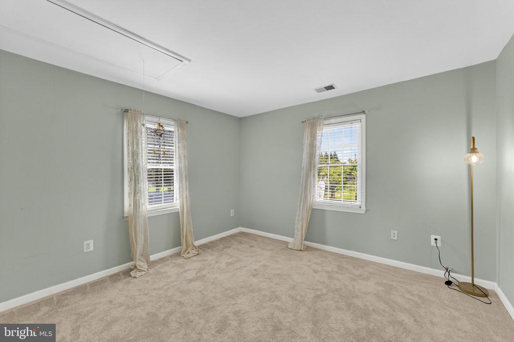 7074 GRAYS MILL RD, WARRENTON, Virginia 20187, 3 Bedrooms Bedrooms, ,2 BathroomsBathrooms,Residential,7074 GRAYS MILL RD,VAFQ2022054 MLS # VAFQ2022054