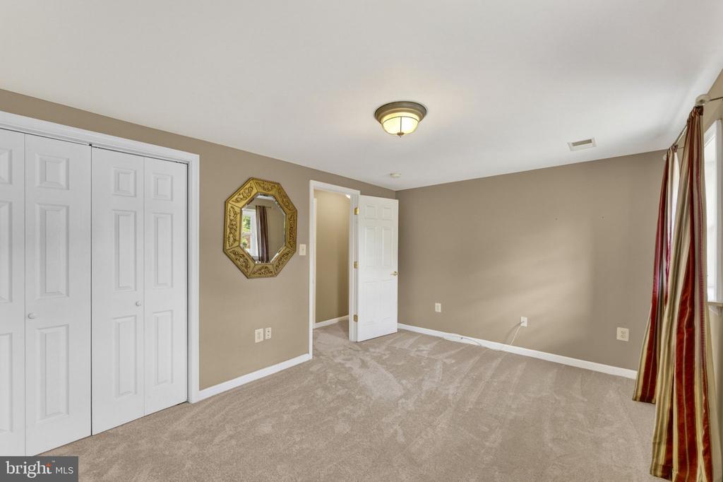 7074 GRAYS MILL RD, WARRENTON, Virginia 20187, 3 Bedrooms Bedrooms, ,2 BathroomsBathrooms,Residential,7074 GRAYS MILL RD,VAFQ2022054 MLS # VAFQ2022054