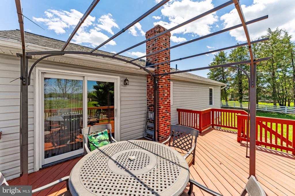 7074 GRAYS MILL RD, WARRENTON, Virginia 20187, 3 Bedrooms Bedrooms, ,2 BathroomsBathrooms,Residential,7074 GRAYS MILL RD,VAFQ2022054 MLS # VAFQ2022054